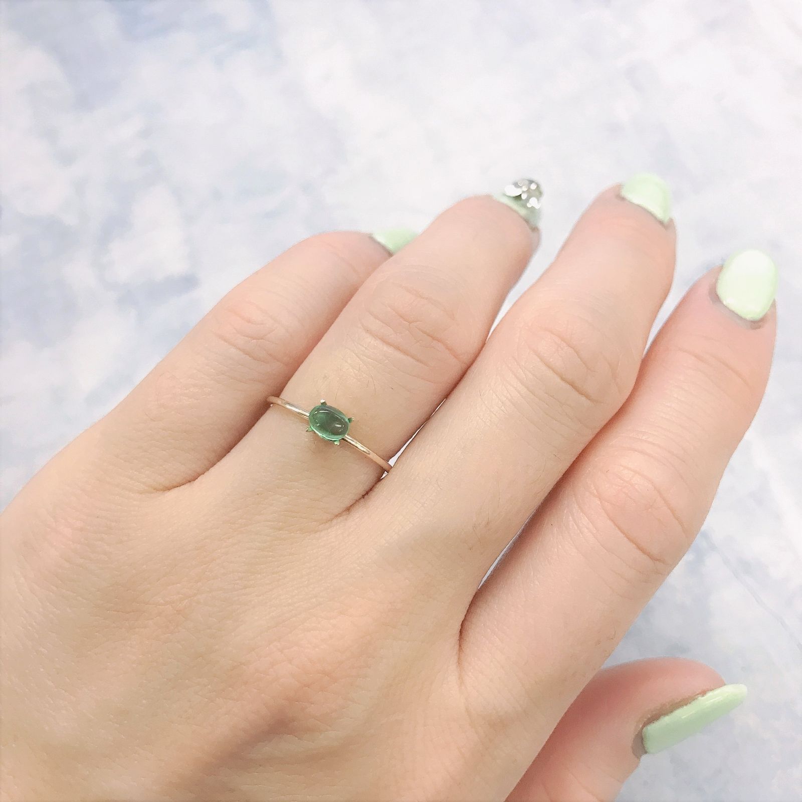 エメラルドキャッツアイ(宝石名エメラルド)コロンビア産 0.28ct 識別済[220115183]4.9x3.5mm前後