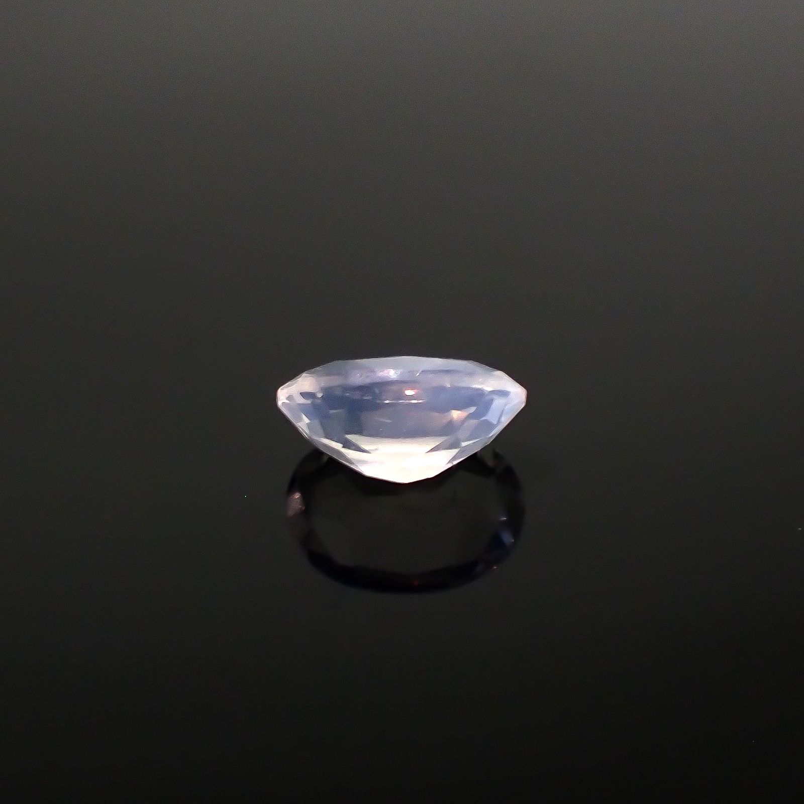 ムーンストーン(宝石名オーソクレース)インド/スリランカ産 0.65ct 識別済[240527732]7.1x5mm前後