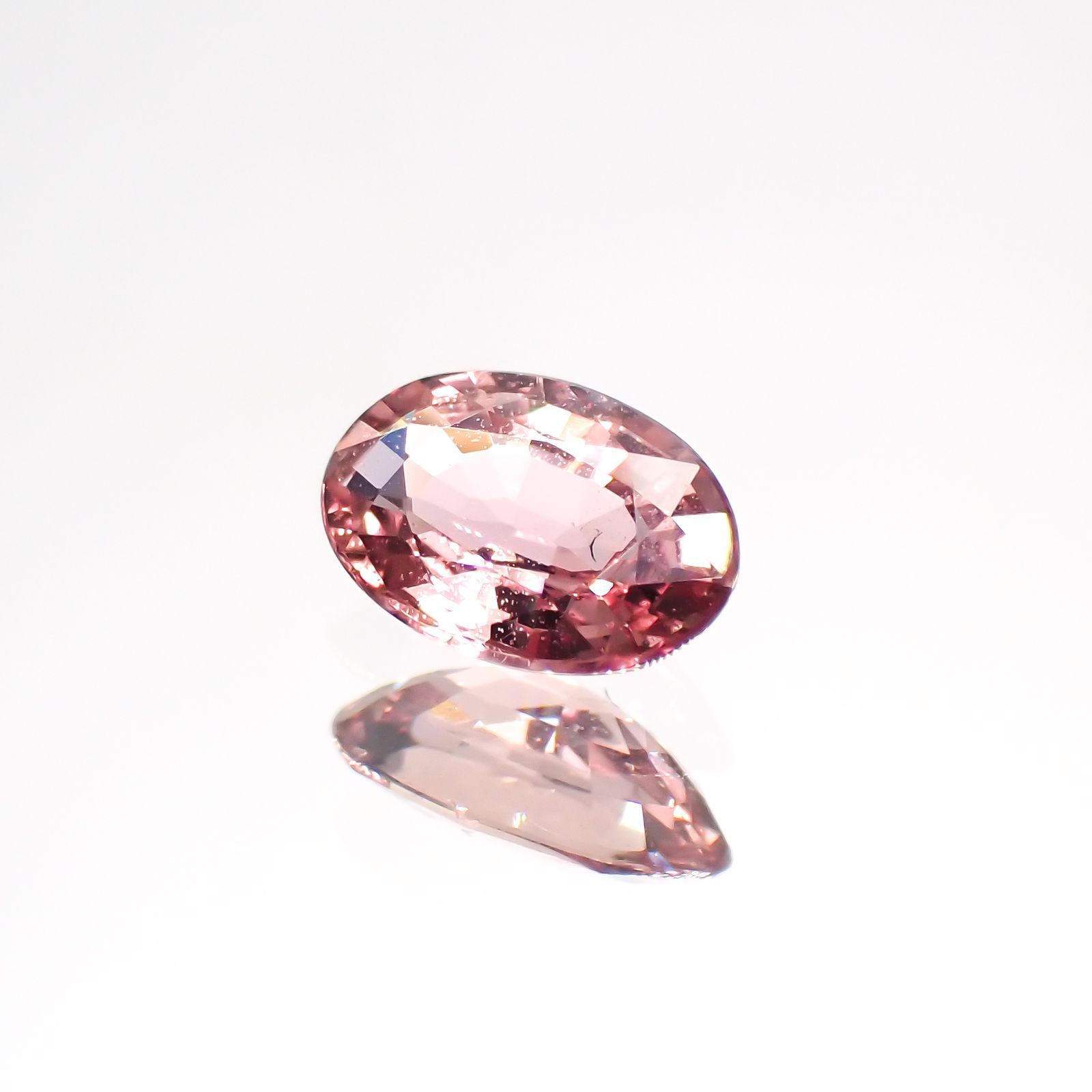 パパラチャサファイア(宝石名サファイア/別名パパラチャ・サファイア)スリランカ産 0.472ct DGL鑑付[220113940]6.03x3.97mm前後