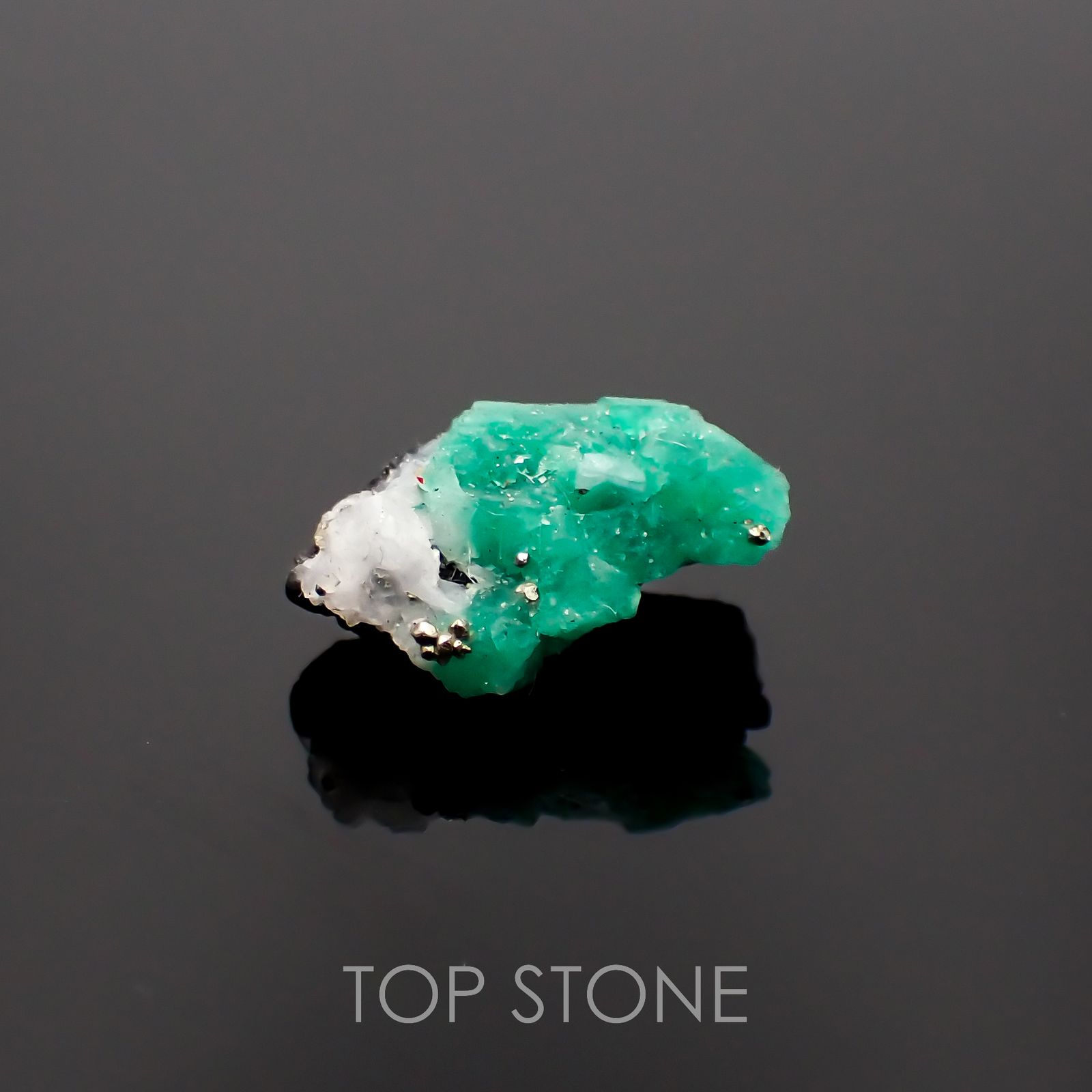 エメラルド原石 コロンビア産 4.08ct[221219659]14.3x8.4mm前後