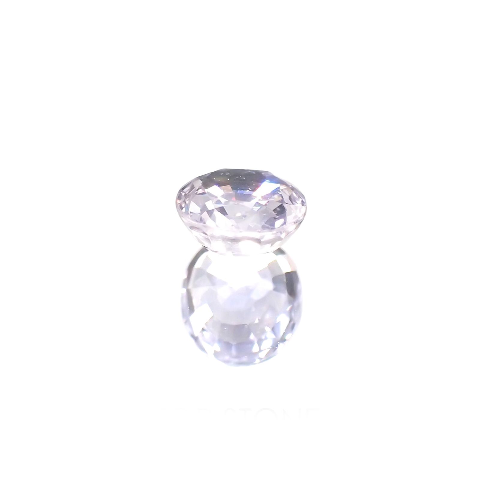 ラベンダーサファイア(宝石名サファイア) マダガスカル/スリランカ産 識別済 0.90ct / 6.2x5.4mm前後 [210812504]