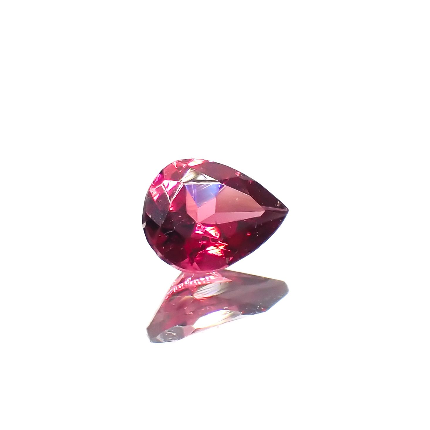 レッドスピネル(宝石名スピネル)タンザニア産 0.16ct 識別済[230522108]4.1x3.1mm前後