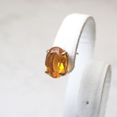 ◇K18ピアス◇ ファイヤーオパール 約0.80ct | オーバル/つやあり仕上げ (片耳用・キャッチ付き) 6×8mm [241229428]
