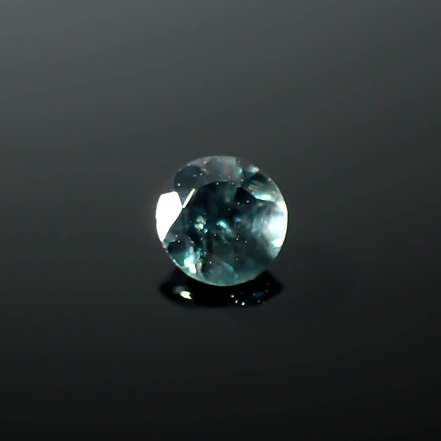 カラーチェンジガーネット アレキタイプ マダガスカル・ベキリー産 0.22ct[231224758]3.6x3.6mm前後