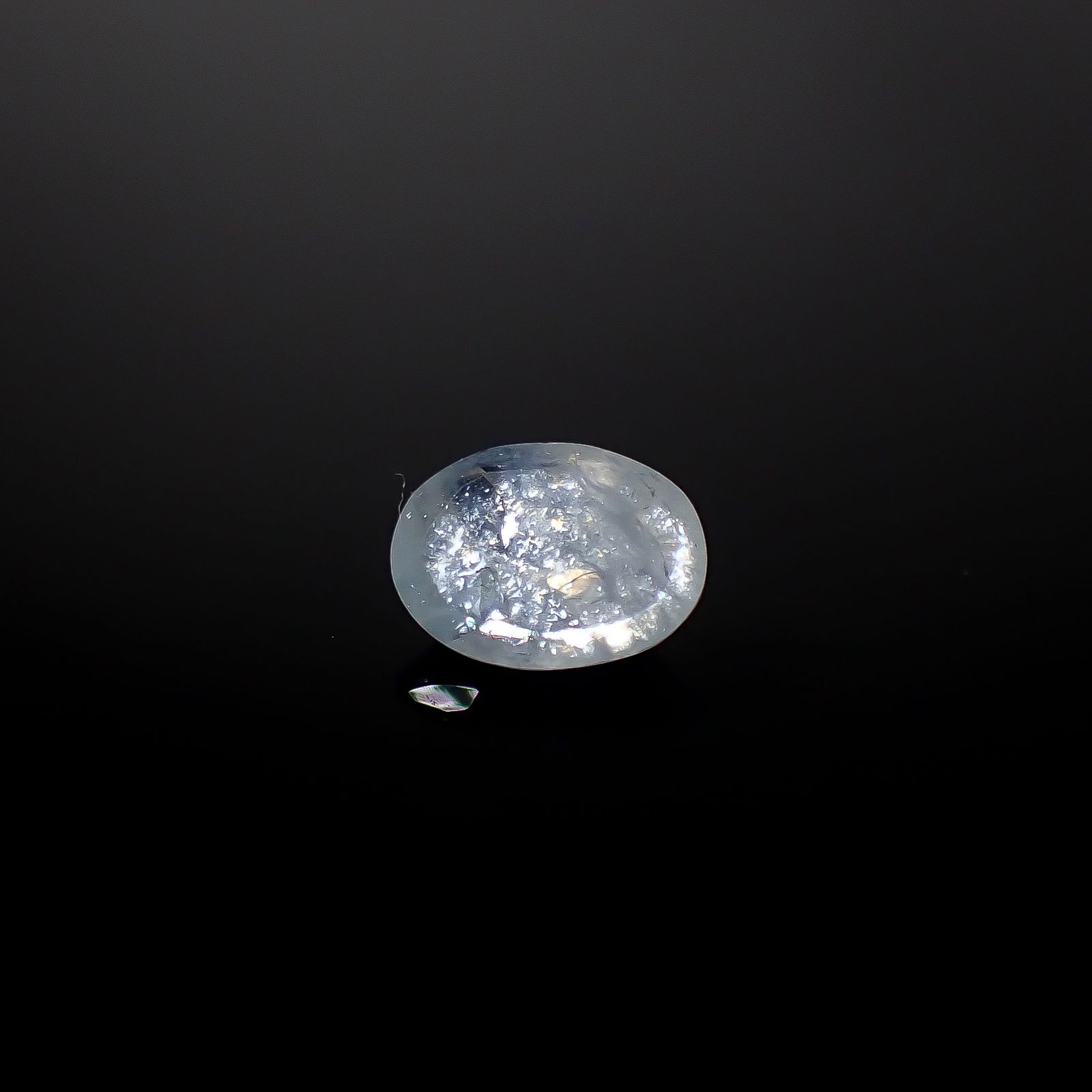 イリデッセンスアクアマリン ブラジル産 1.35ct [250730706]9x6.6mm前後