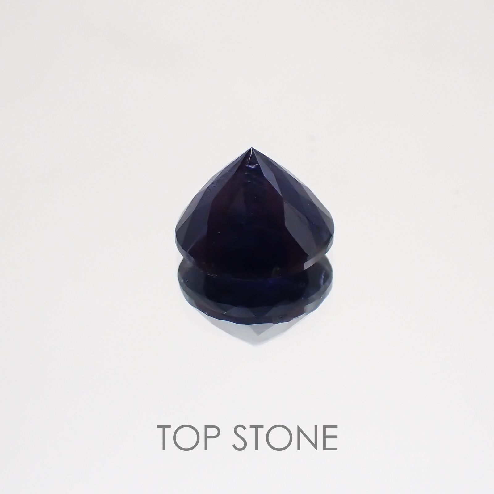 アイオライトサンストーン インド・ブラジル産 ルース 1.67ct[21019200]7.9×7.8mm前後