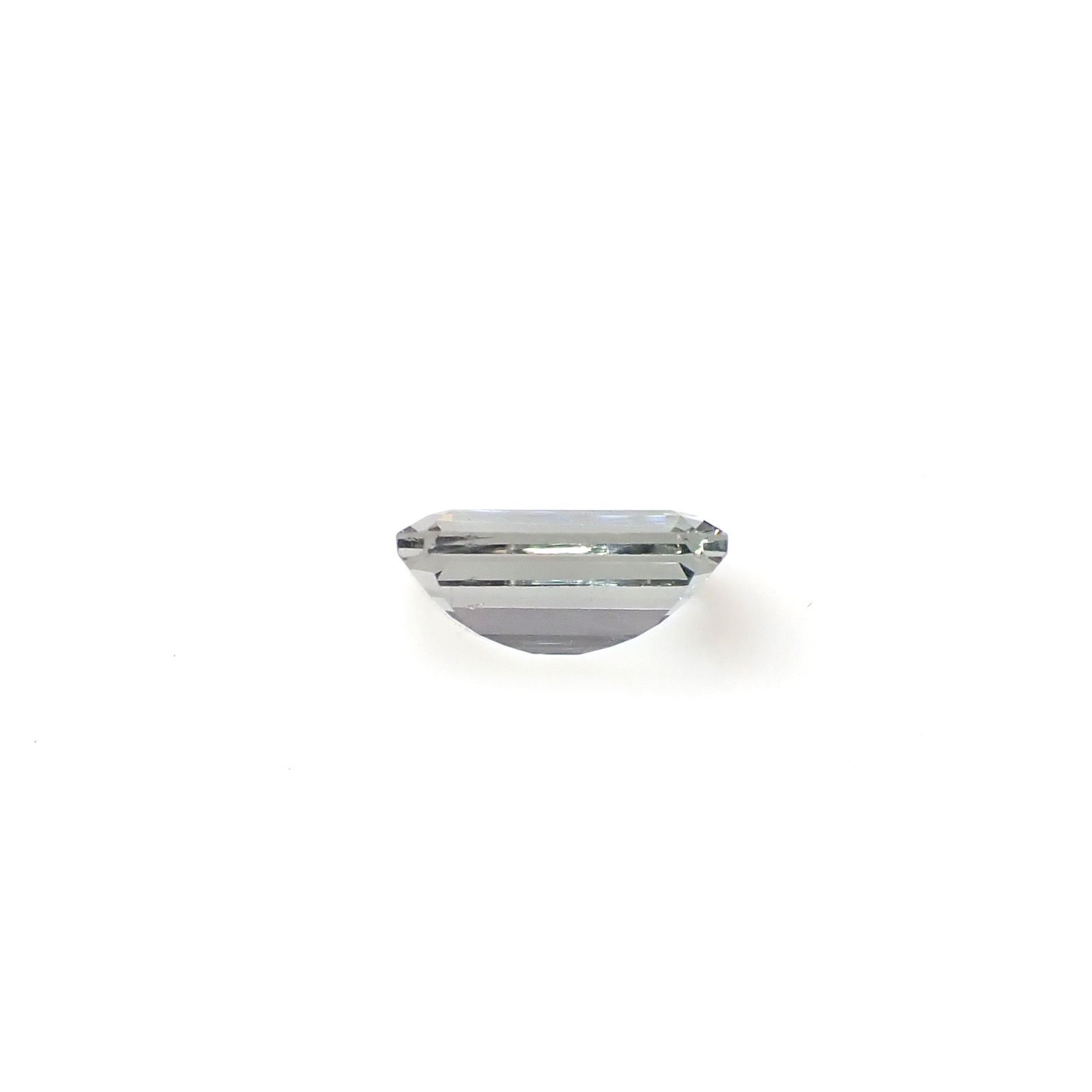 フローライト フルオレッセンス アフガニスタン産 2.65ct [250630524]9.9x6.9mm前後