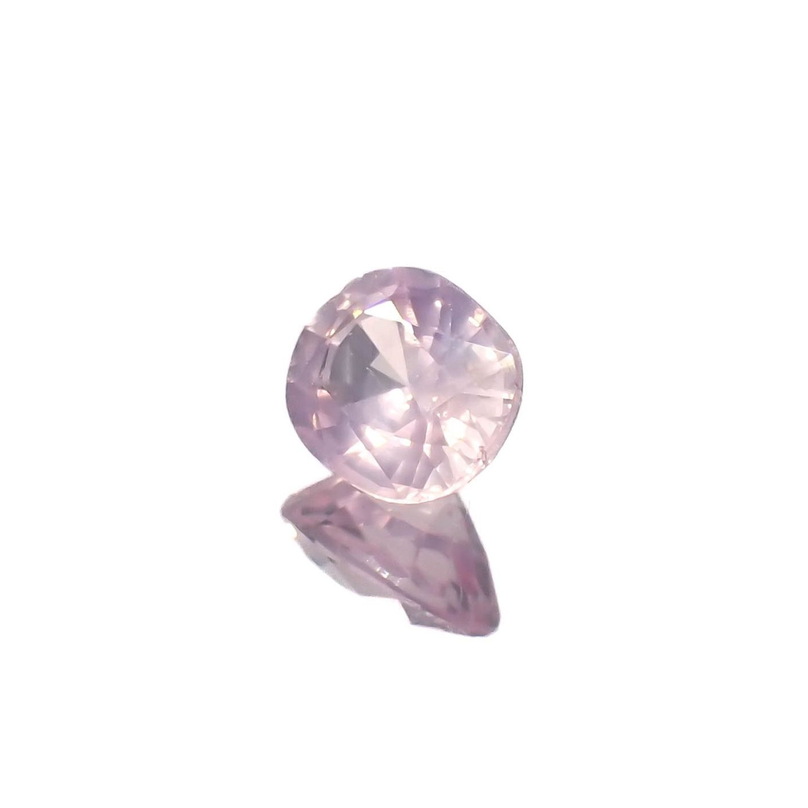 シルキーピンクサファイア 非加熱 ベトナム産 0.60ct / 5.1x4.3mm前後 [221219593]