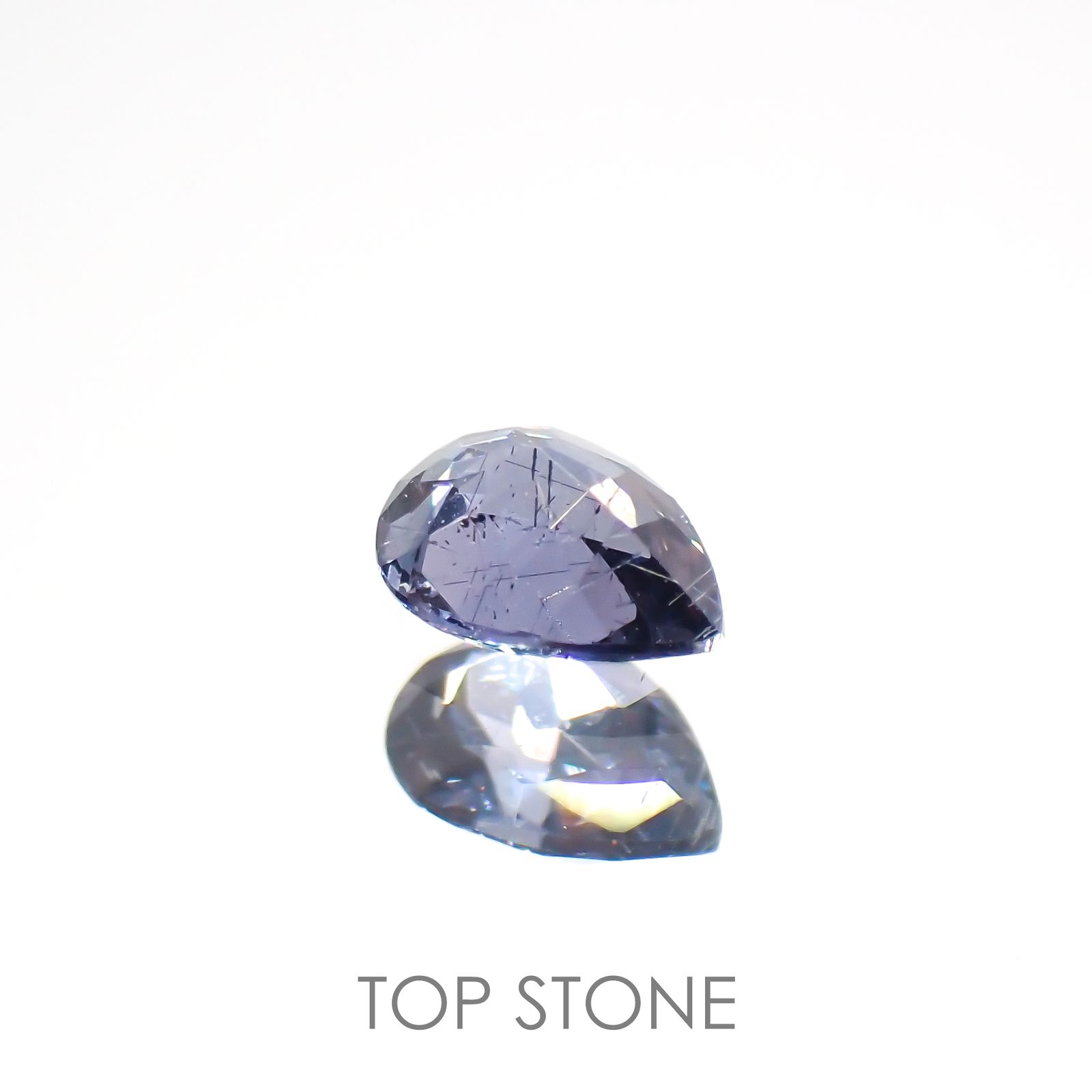 カラーチェンジガーネット アレキタイプ(宝石名ガーネット)マダガスカル・ベキリー産 0.18ct 識別済[220616433]4.1x3.1mm前後