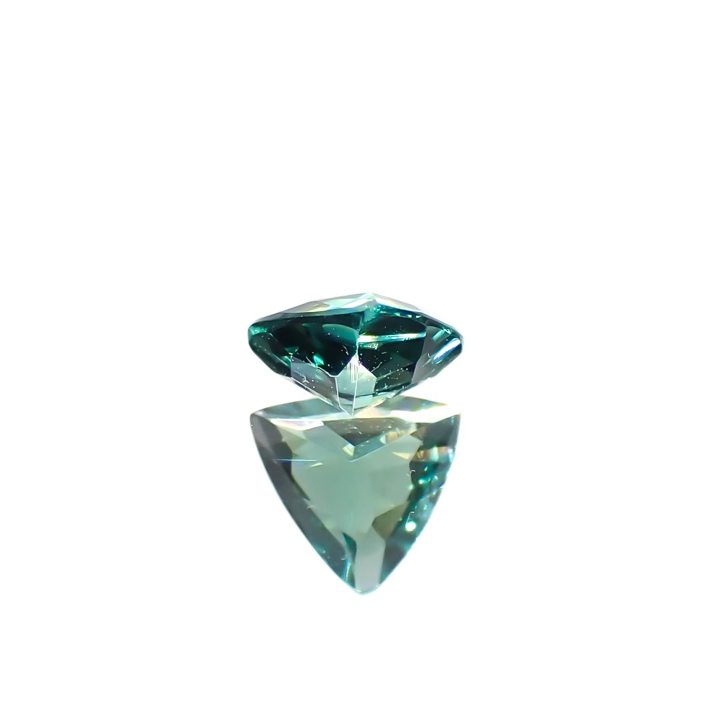 ブルーグリーントルマリン ブラジル産 0.24ct[240628382]4.5x4.2mm前後