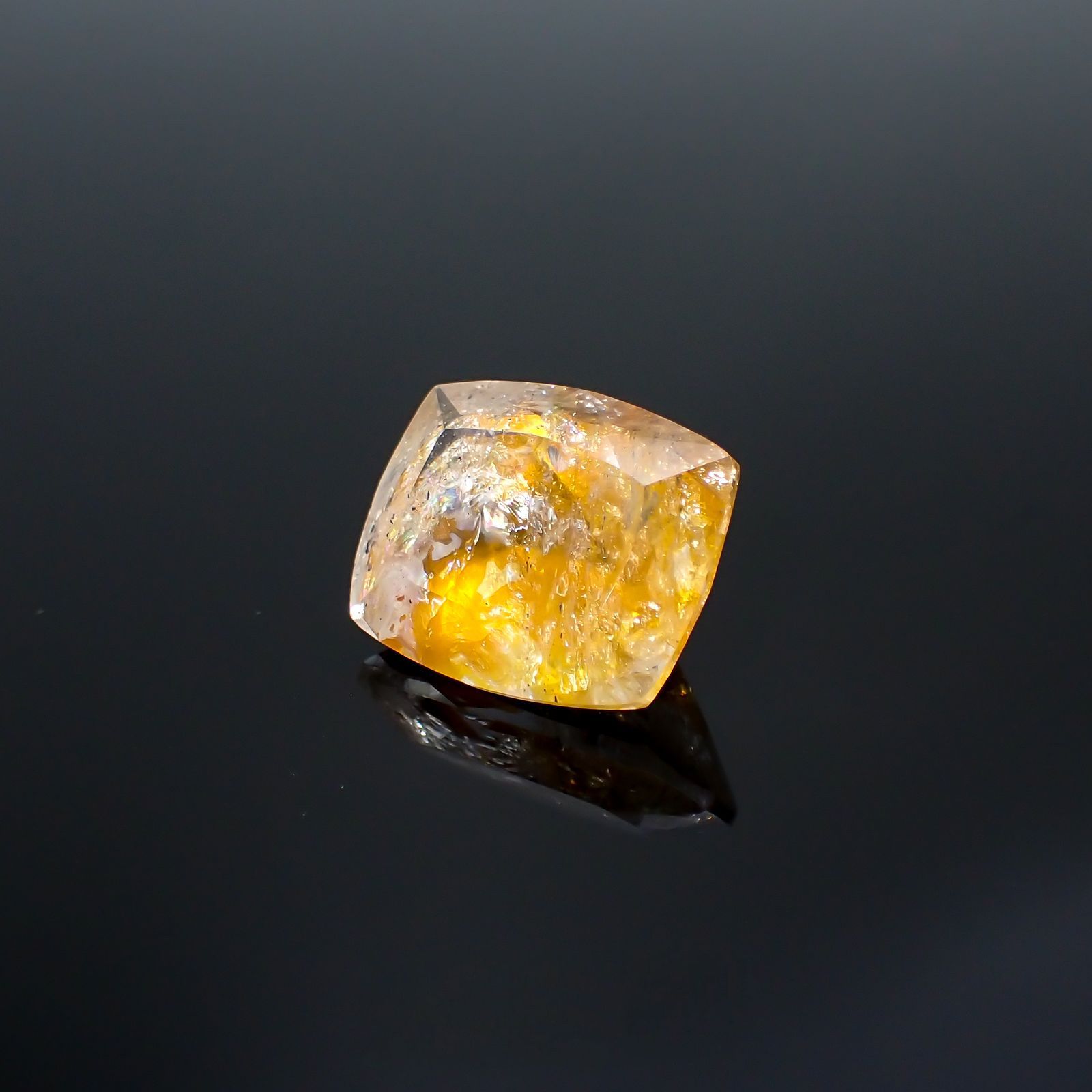 オーロラクォーツ ブラジル・ミナスジェライス産 13.95ct[220114357]17x13.8mm前後
