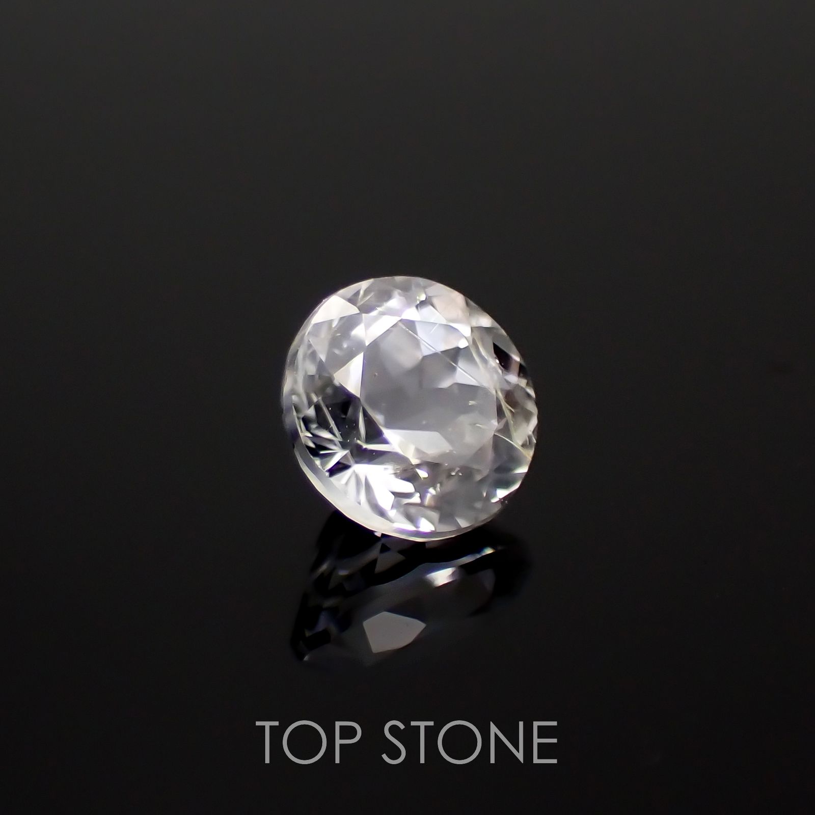 フェナカイト(宝石名フェナカイト)マダガスカル/ブラジル産 0.68ct 識別済[221119130]5.4x5.4mm前後