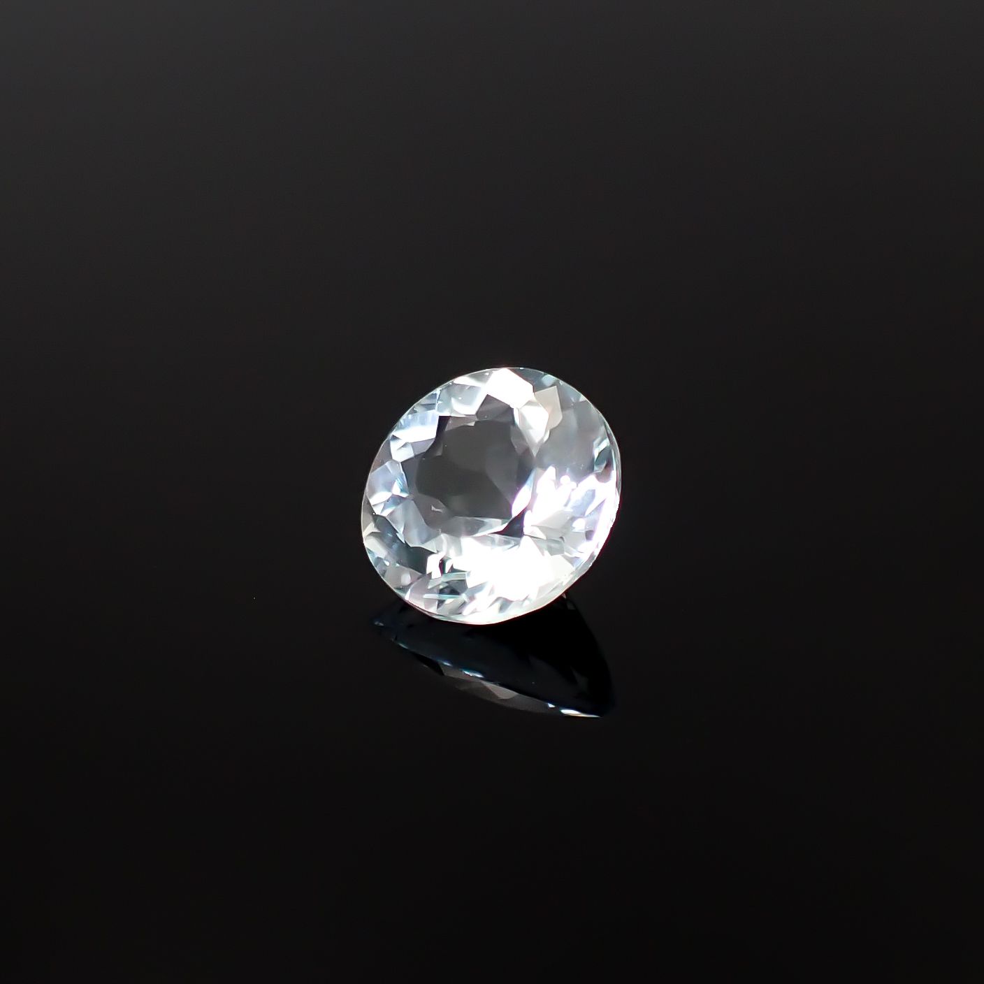 モンテブラサイト(宝石名モンテブラサイト)マダガスカル産 0.83ct 識別済[241229660]6.3x6.3mm前後