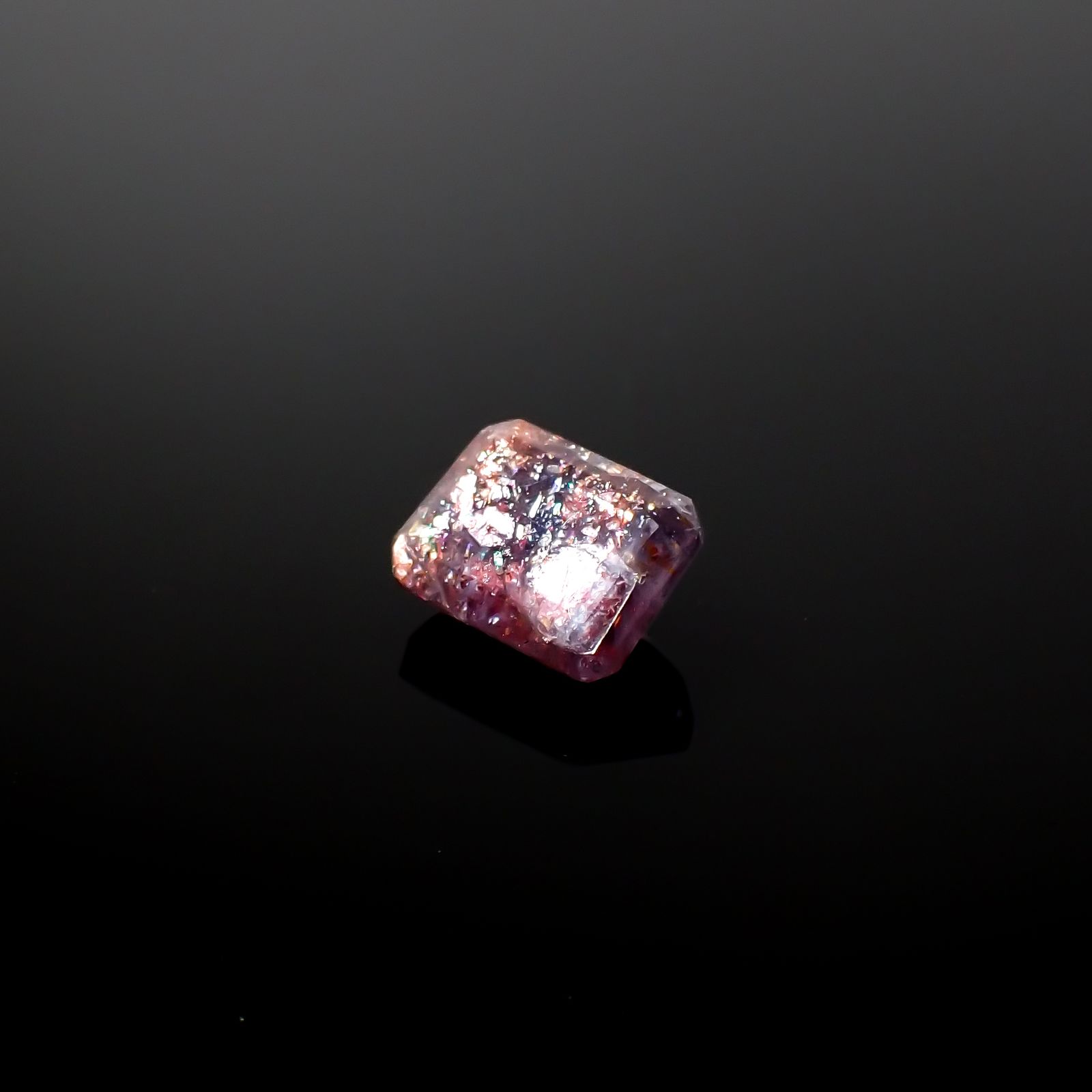 ブラッドショットアイオライト インド産 2.96ct[240125382]9.7x7.5mm前後