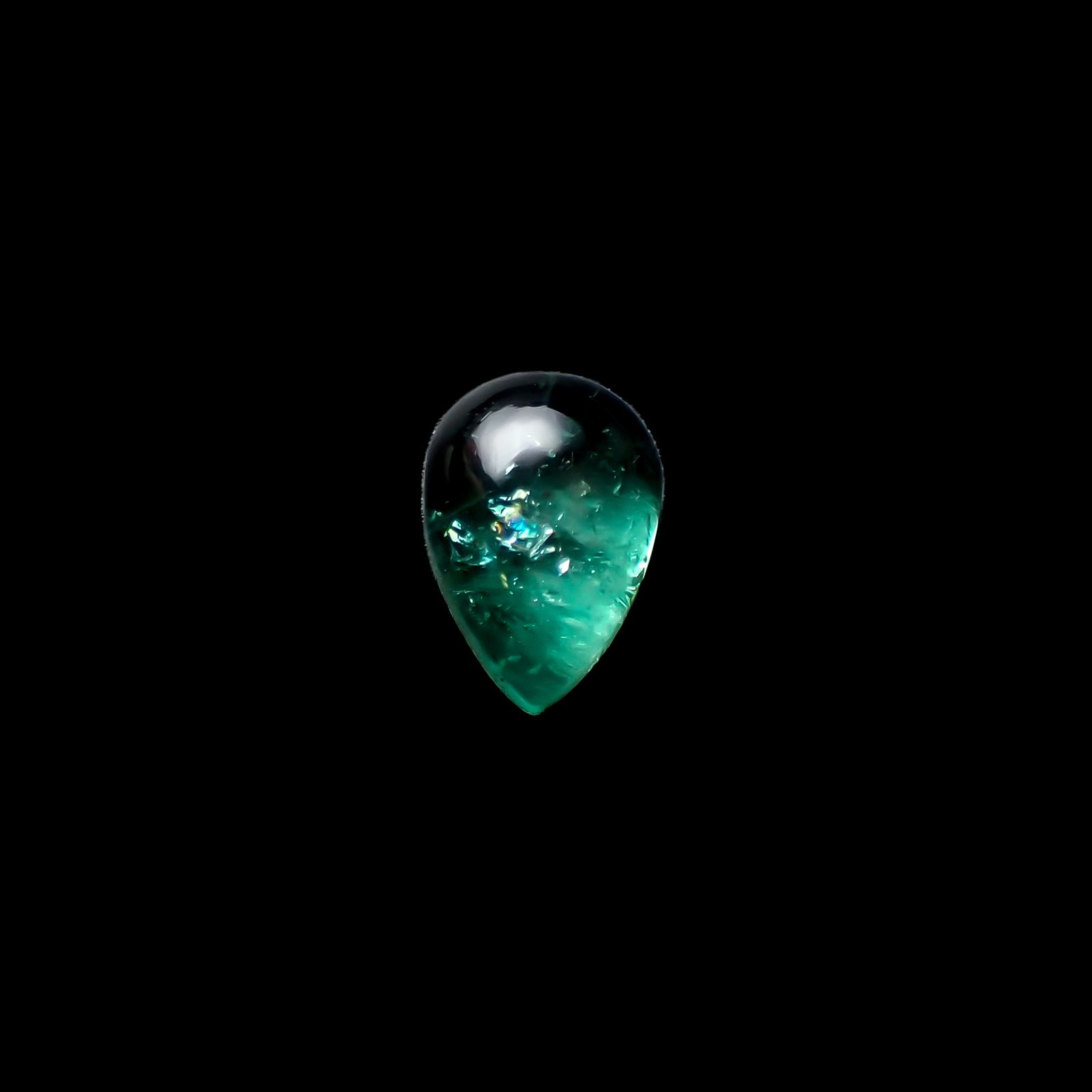 フローライト フルオレッセンス イギリス・ロジャリー鉱山産 2.80ct[240527704]9.8x7mm前後