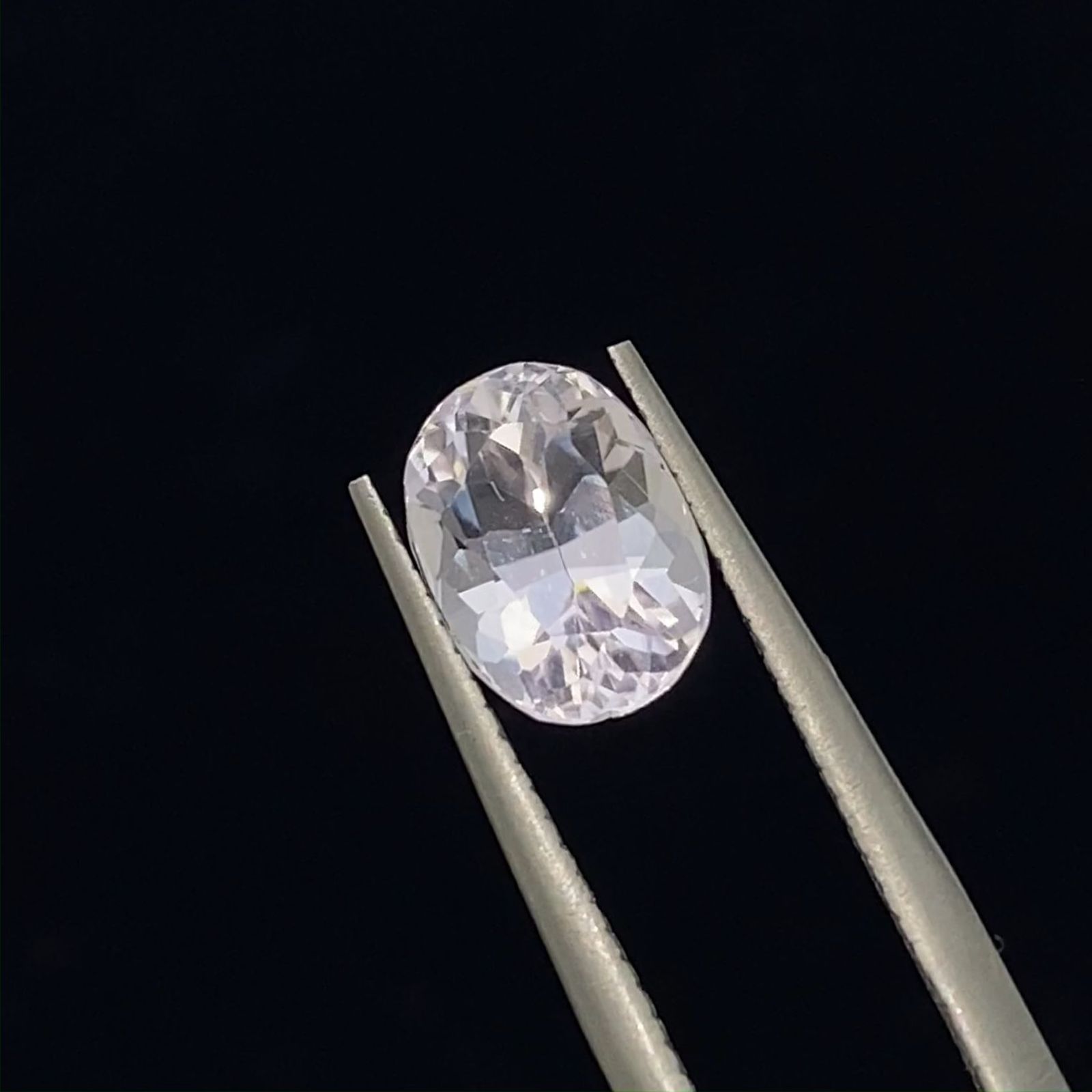 クンツァイト アフガニスタン産 2.18ct[240219608]8.5x6.2mm前後 | TOP STONE(トップストーン)