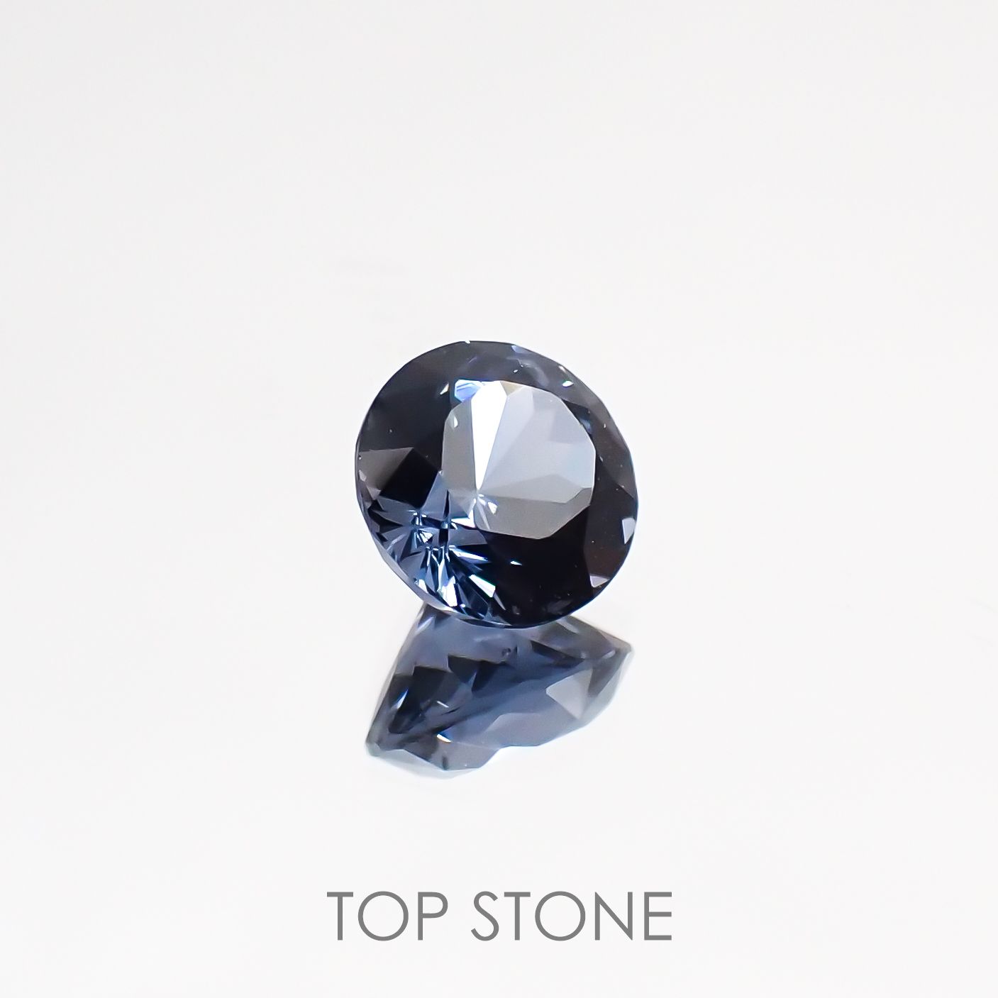 グレイッシュブルースピネル ビルマ産 ルース 0.76ct[210811121]5.5×5.5mm前後