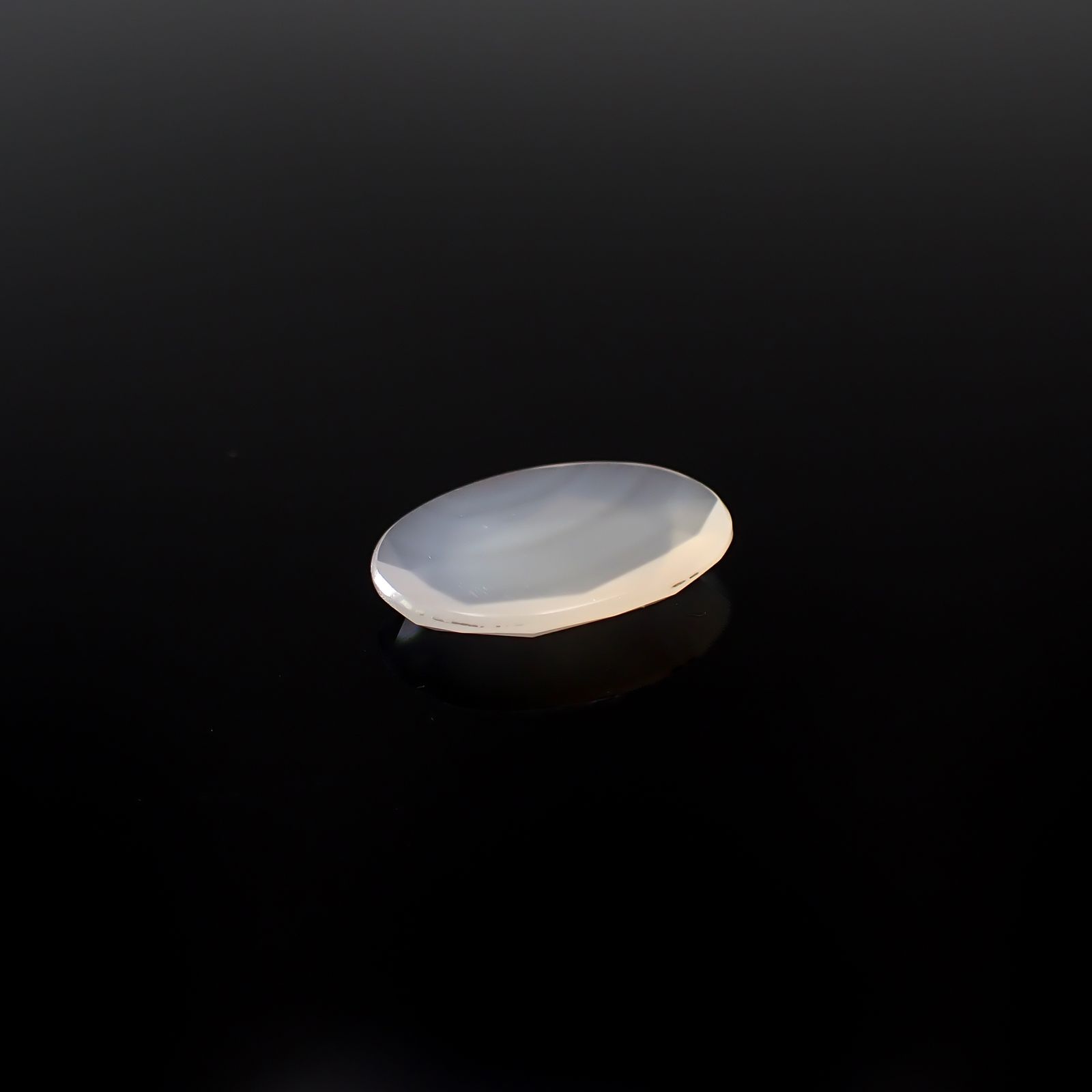アイリスカルセドニー ブラジル・ミナスジェライス州産 5.41ct[240527811]17.9x13.2mm前後
