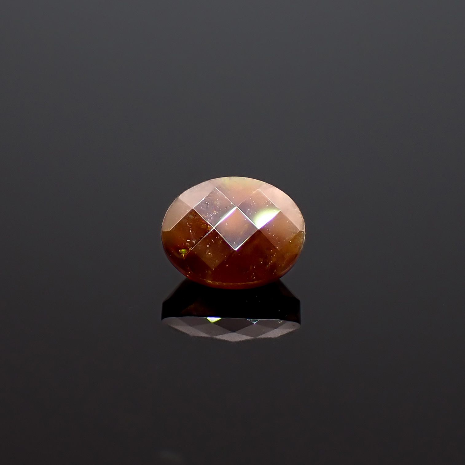 ◇チェッカーカット◇レインボーガーネット 日本・奈良県産 1.23ct / 6.6x5.1mm前後 [260932926]