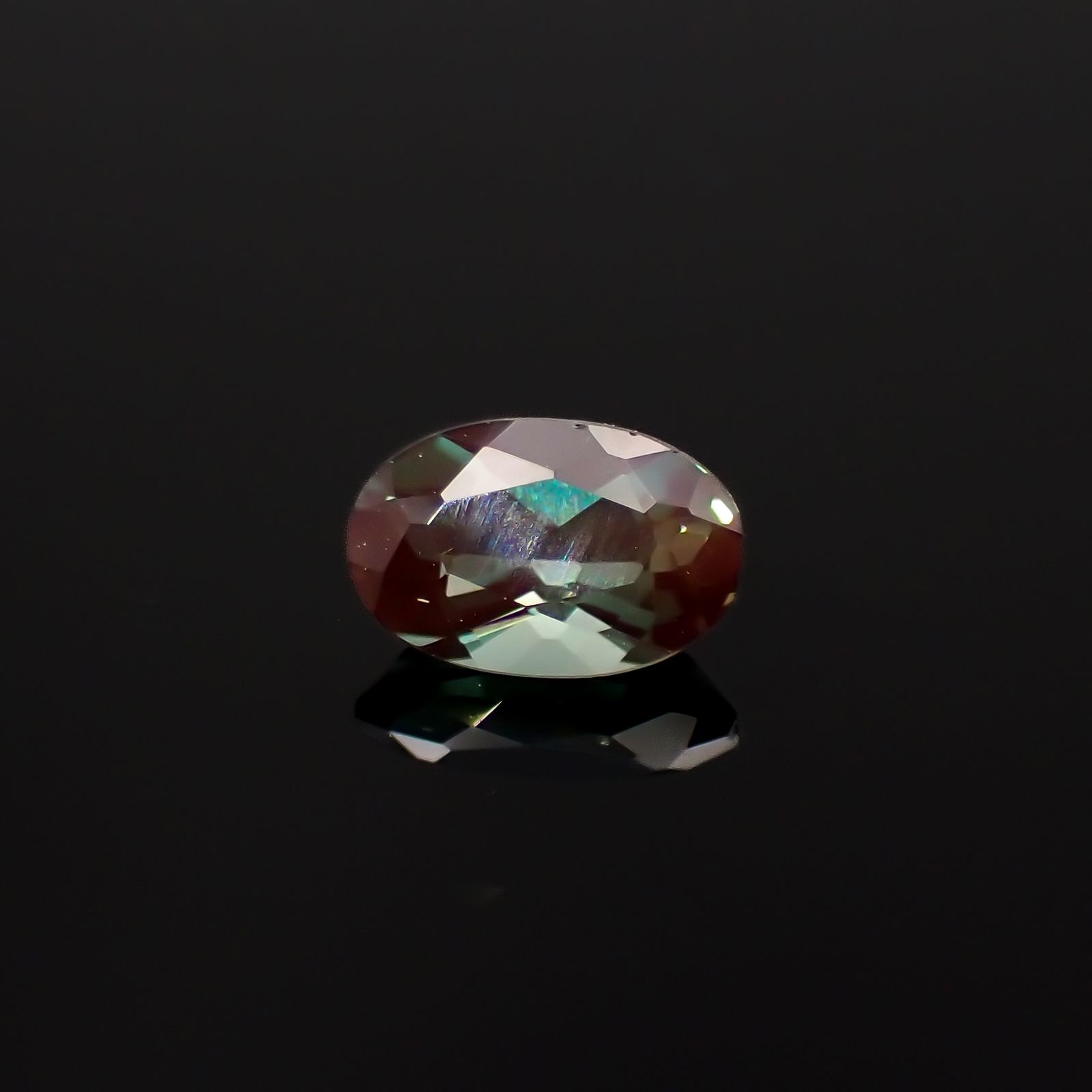 カラーチェンジアンデシン モンゴル産 0.42ct[230421472]6x3.9mm前後