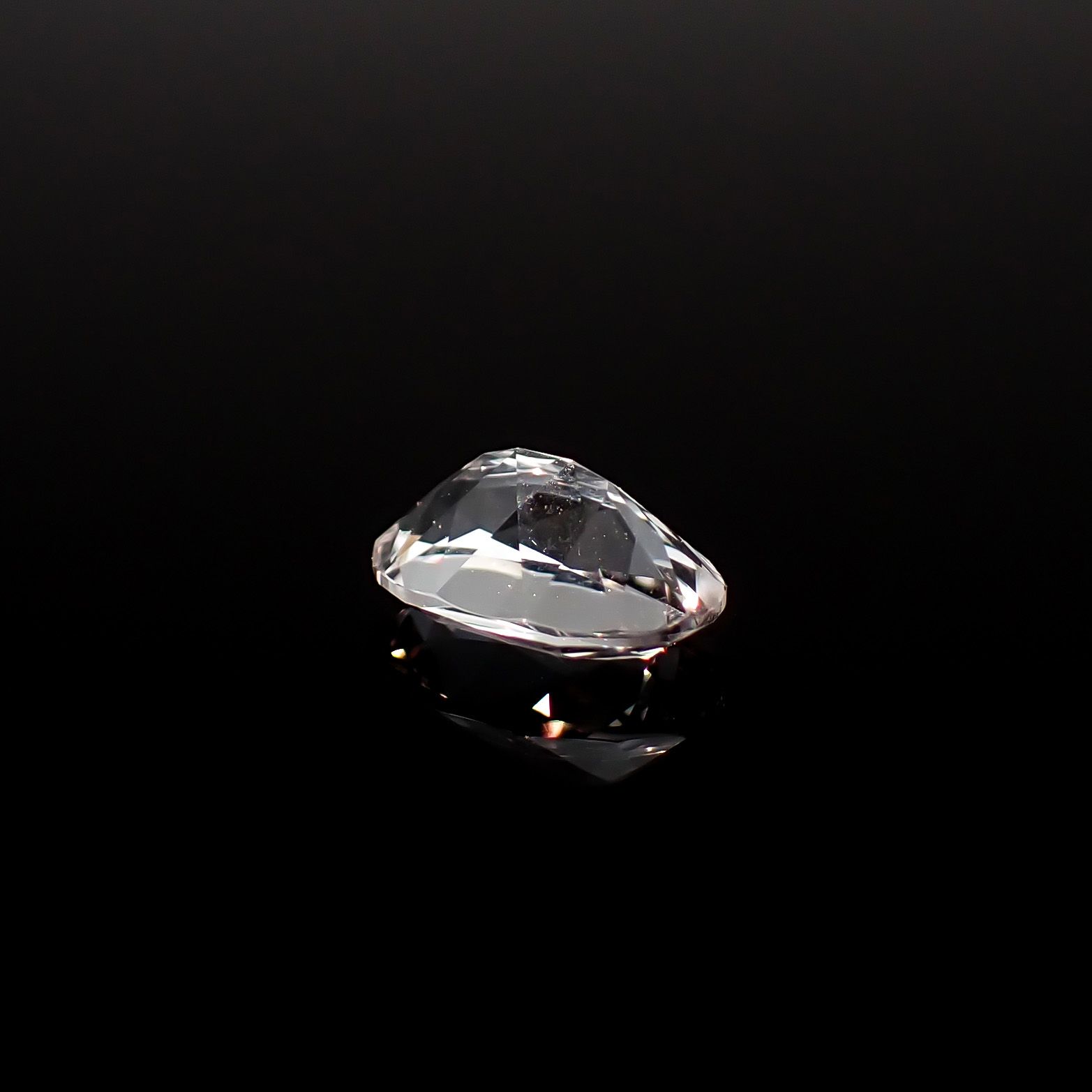 フェナカイト ロシア・マリシェボ鉱山産 0.72ct / 7.3x4.7mm前後 [260632432]