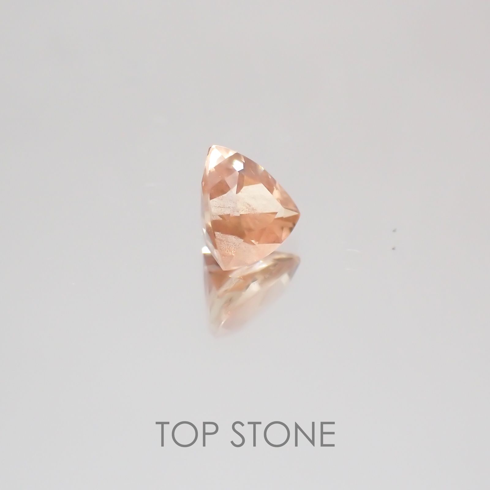 オレゴンサンストーン アメリカ産 ルース 0.44ct[21018943]5.1×5.1mm前後