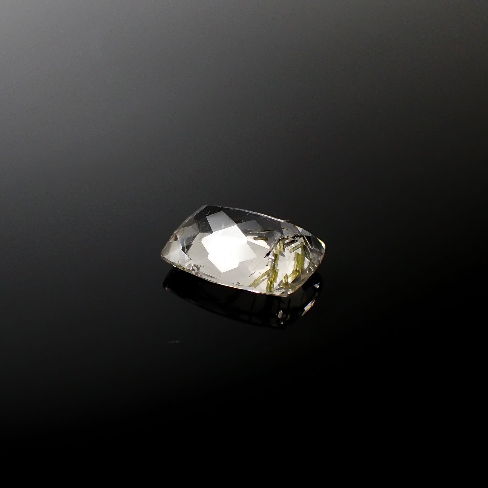 エピドートインクォーツ ブラジル産 7.09ct [240427300]15.1x10.8mm前後