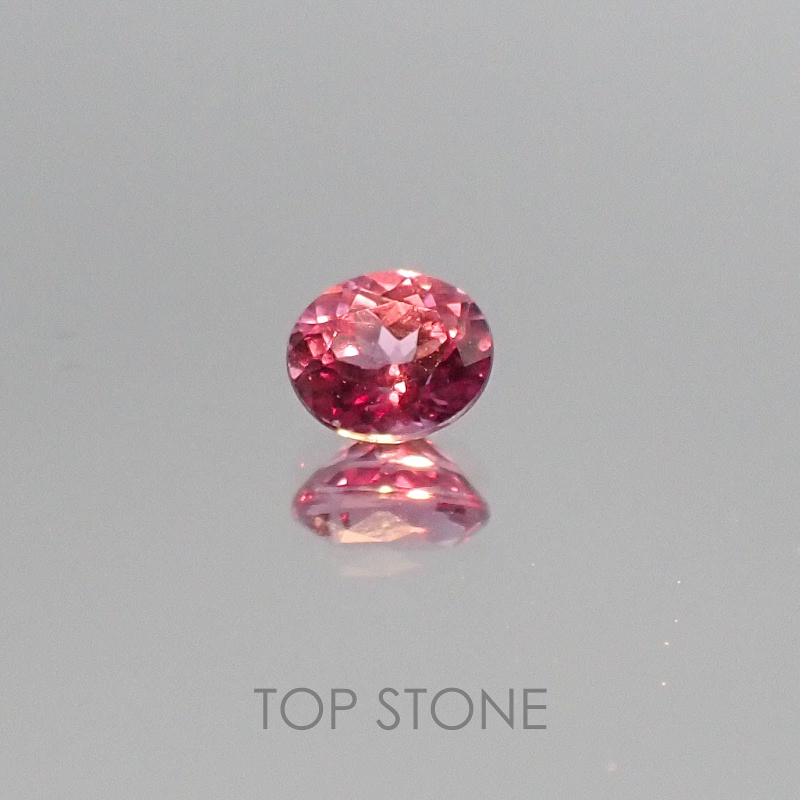 カラーチェンジマラヤガーネット タンザニア産 ルース 0.46ct[20073898]4.8×4.1mm前後