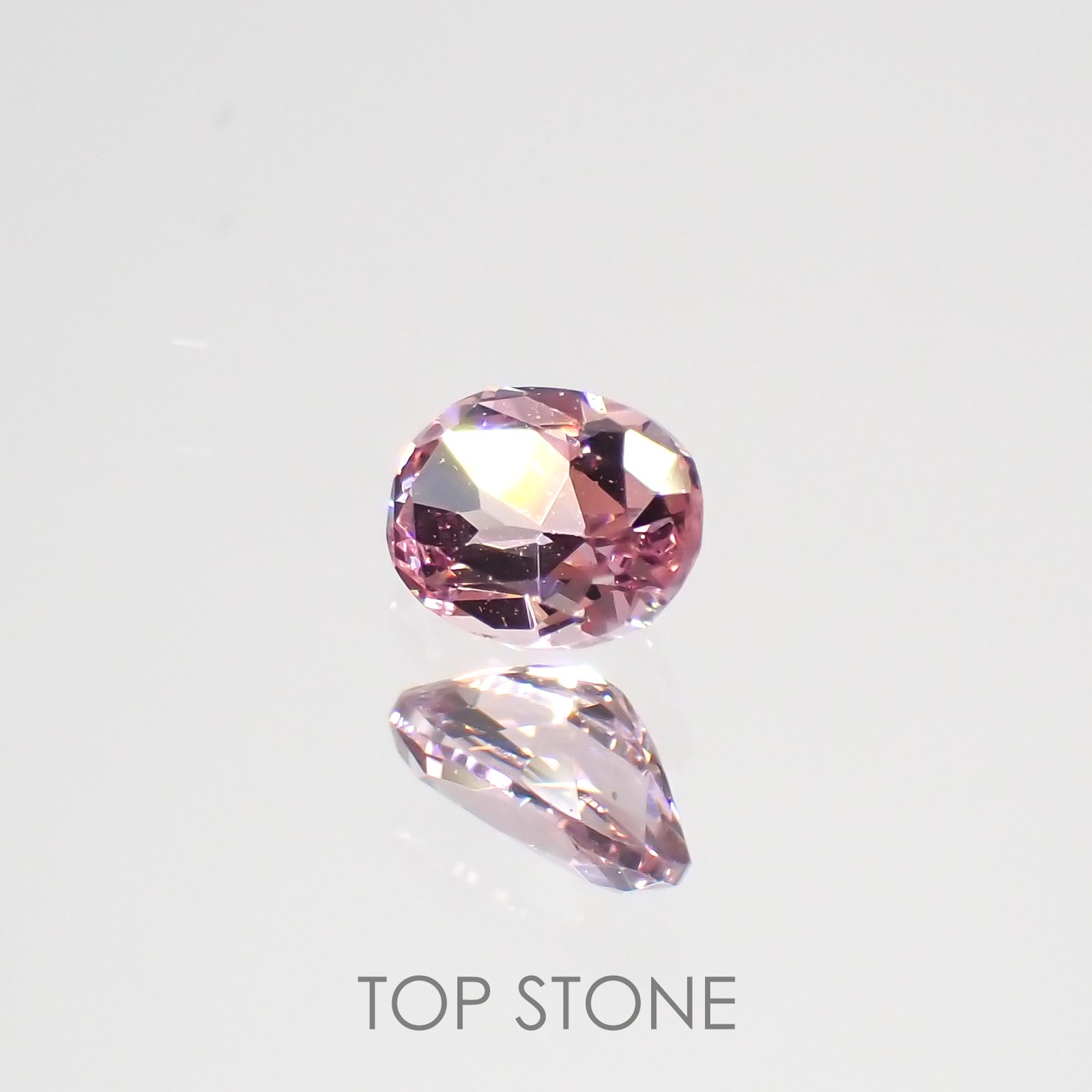 カラーシフトマラヤガーネット(宝石名ガーネット)タンザニア産 0.21ct 識別済[220515839]3.9x2.9mm前後
