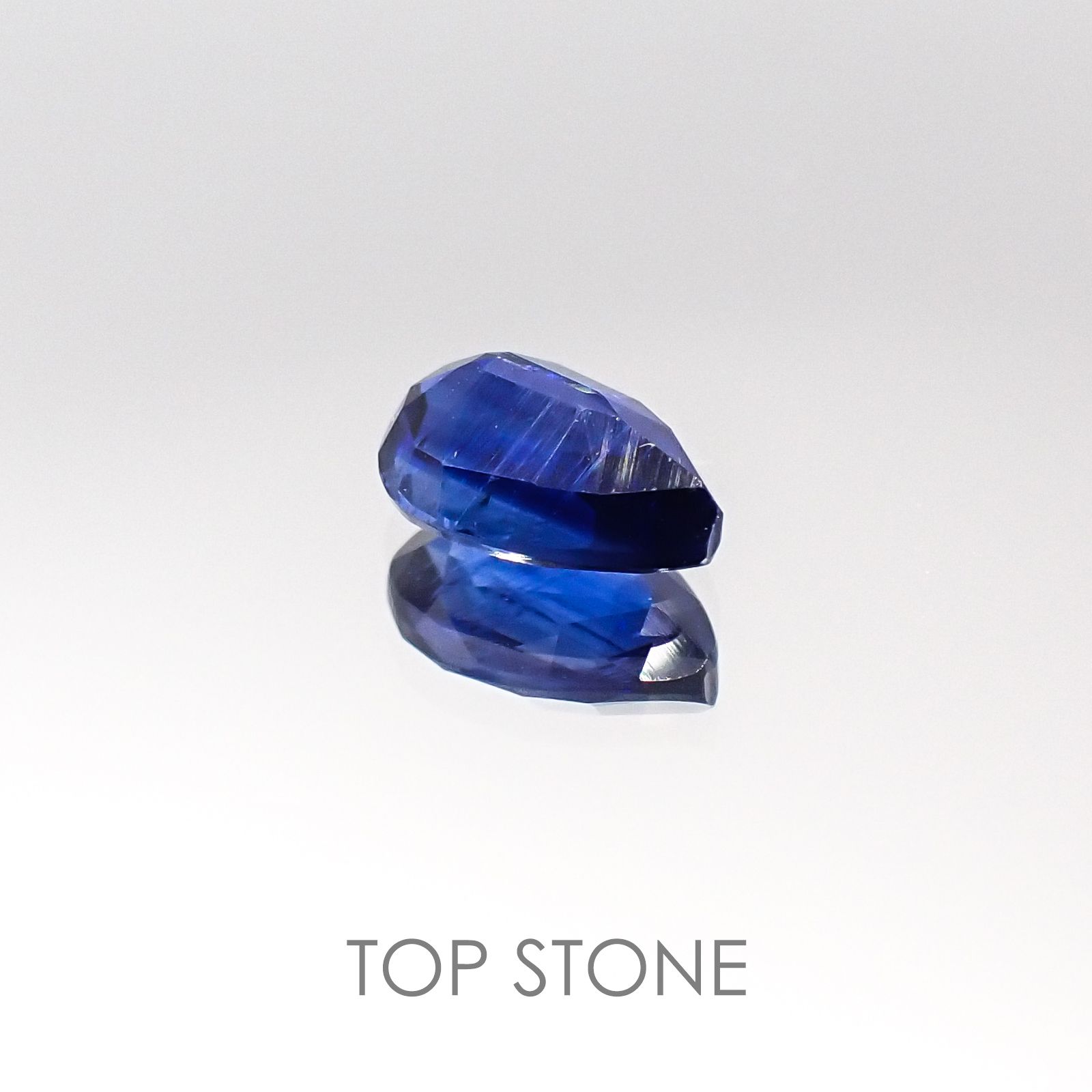 カイヤナイト(宝石名カイヤナイト) ネパール産 0.96ct 識別済[20095274]7.2×5.1mm前後