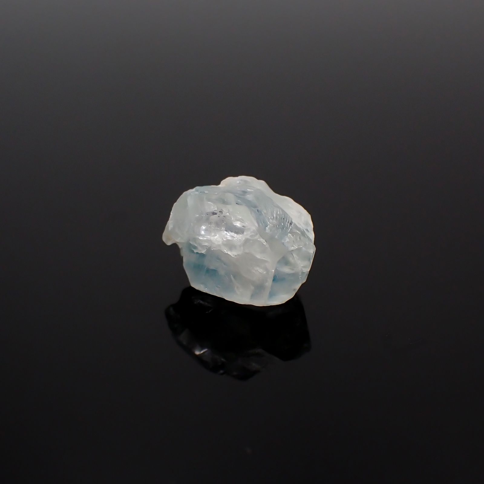 ユークレース 原石 ブラジル産 4.07ct[231023592]10x8.9mm前後