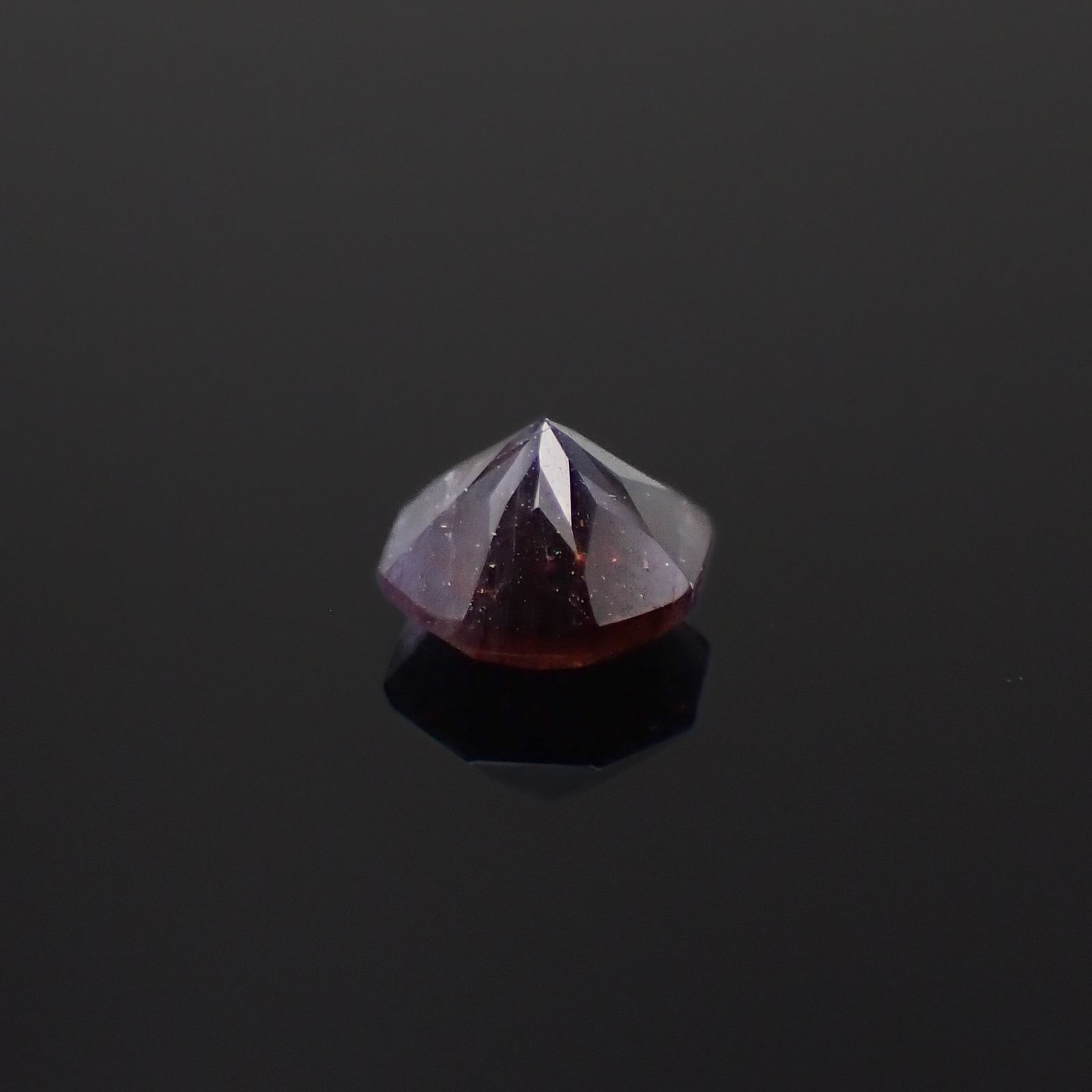 ◇オクタゴンカット◇ブラッドショットアイオライト インド産 0.49ct[230320946]5x5mm前後