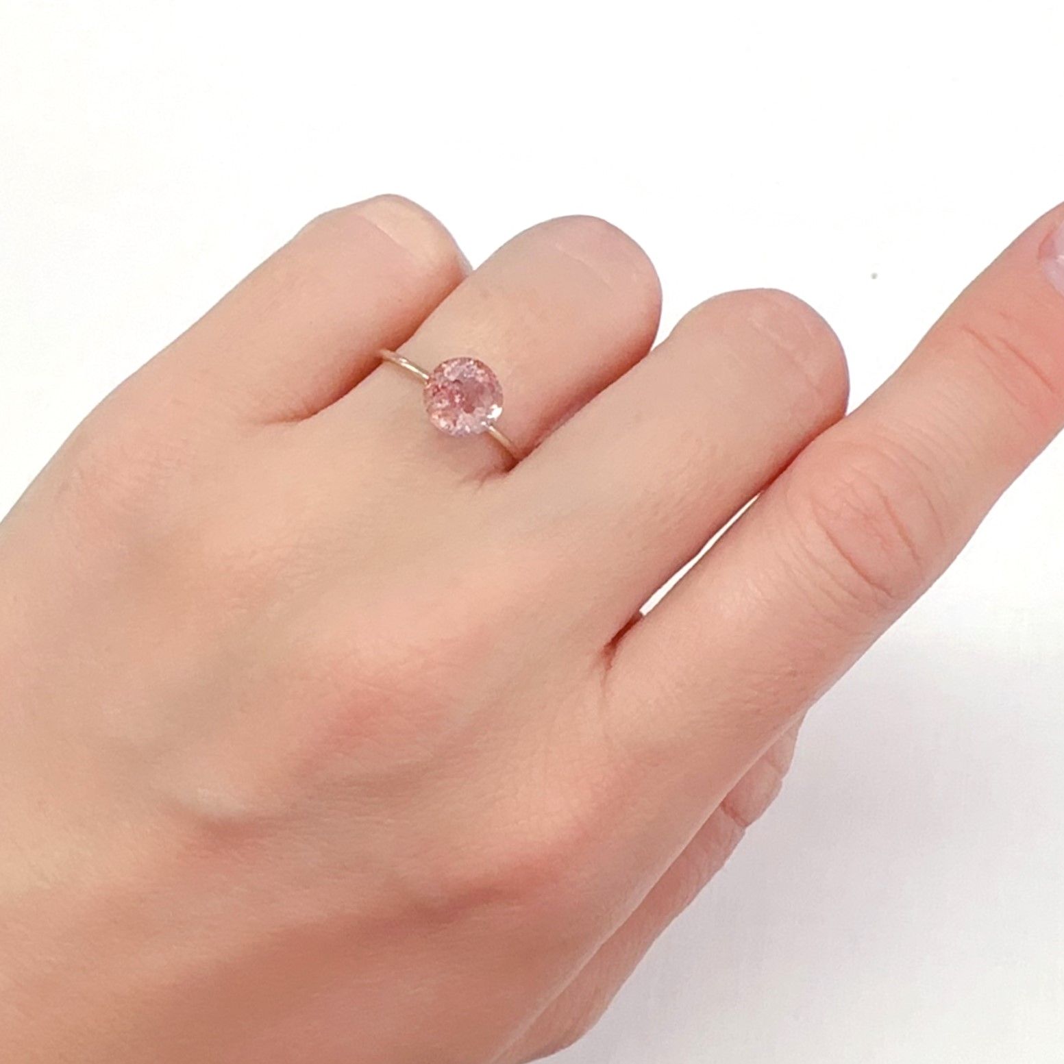 ファイヤークォーツ ナイジェリア産 1.10ct[240326706]7.2x7.2mm前後