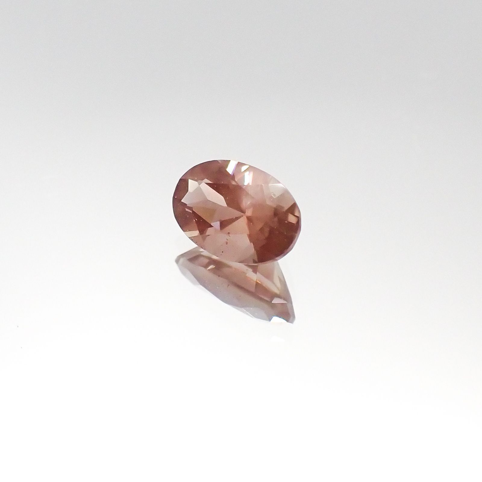 バイカラーオレゴンサンストーン(宝石名バイカラー・ラブラドライト)アメリカ・オレゴン州産 0.42ct 識別済[231023908]6.1x4mm前後