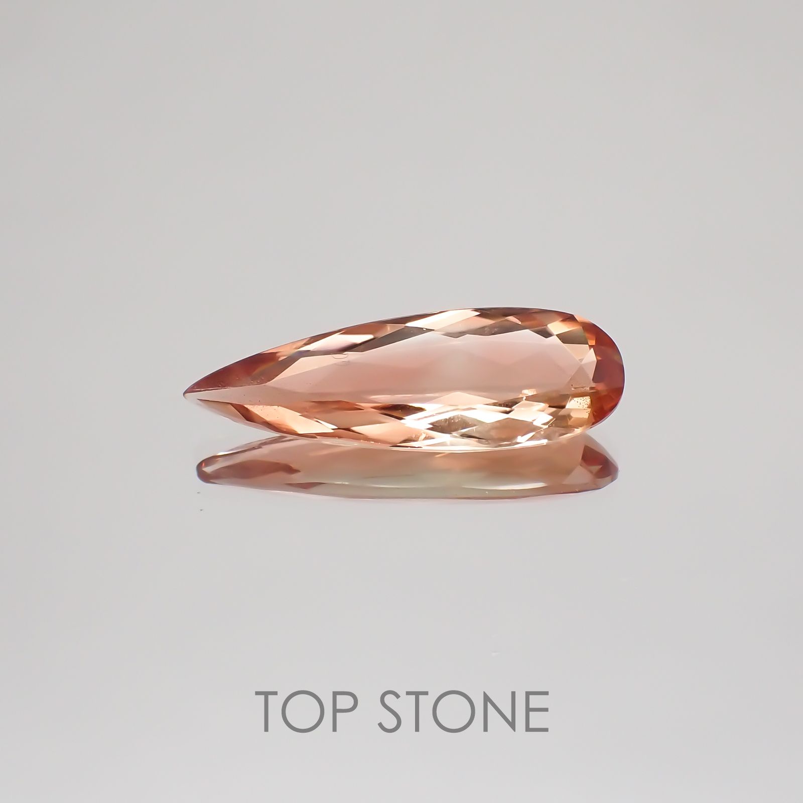 オレゴンサンストーン(宝石名ラブラドライト・サンストーン) アメリカ・オレゴン州産 3.393ct ソ付(彩珠)[20073674]20.7×6.9mm前後