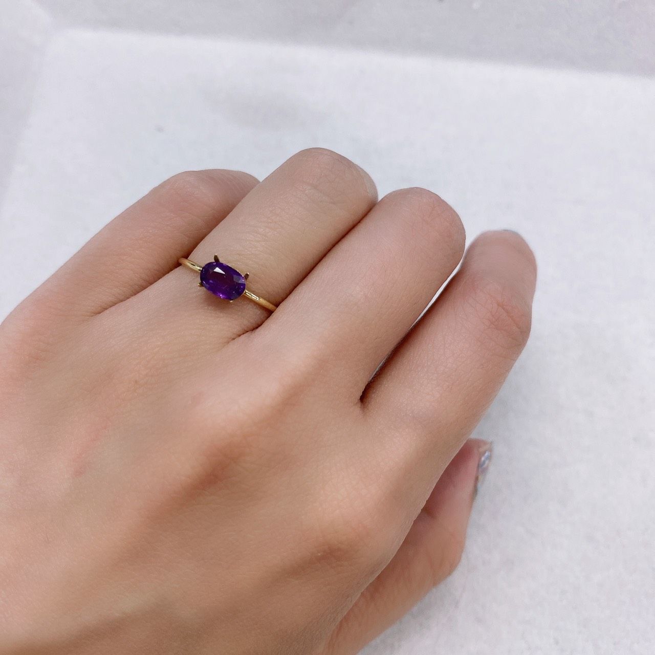 バイカラーサファイア(宝石名バイカラー・サファイア) マダガスカル/タンザニア産 0.81ct 識別済[210812483]6.8×4.6mm前後
