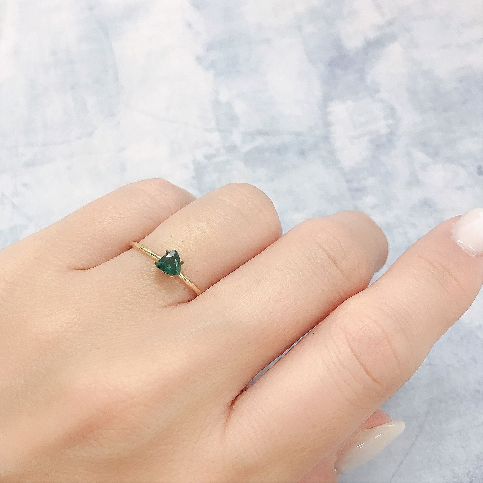 グリーンアパタイト(ノーブルモロキサイト)(宝石名アパタイト)マダガスカル産 0.27ct 識別済[220616380]4.3x4.4mm前後