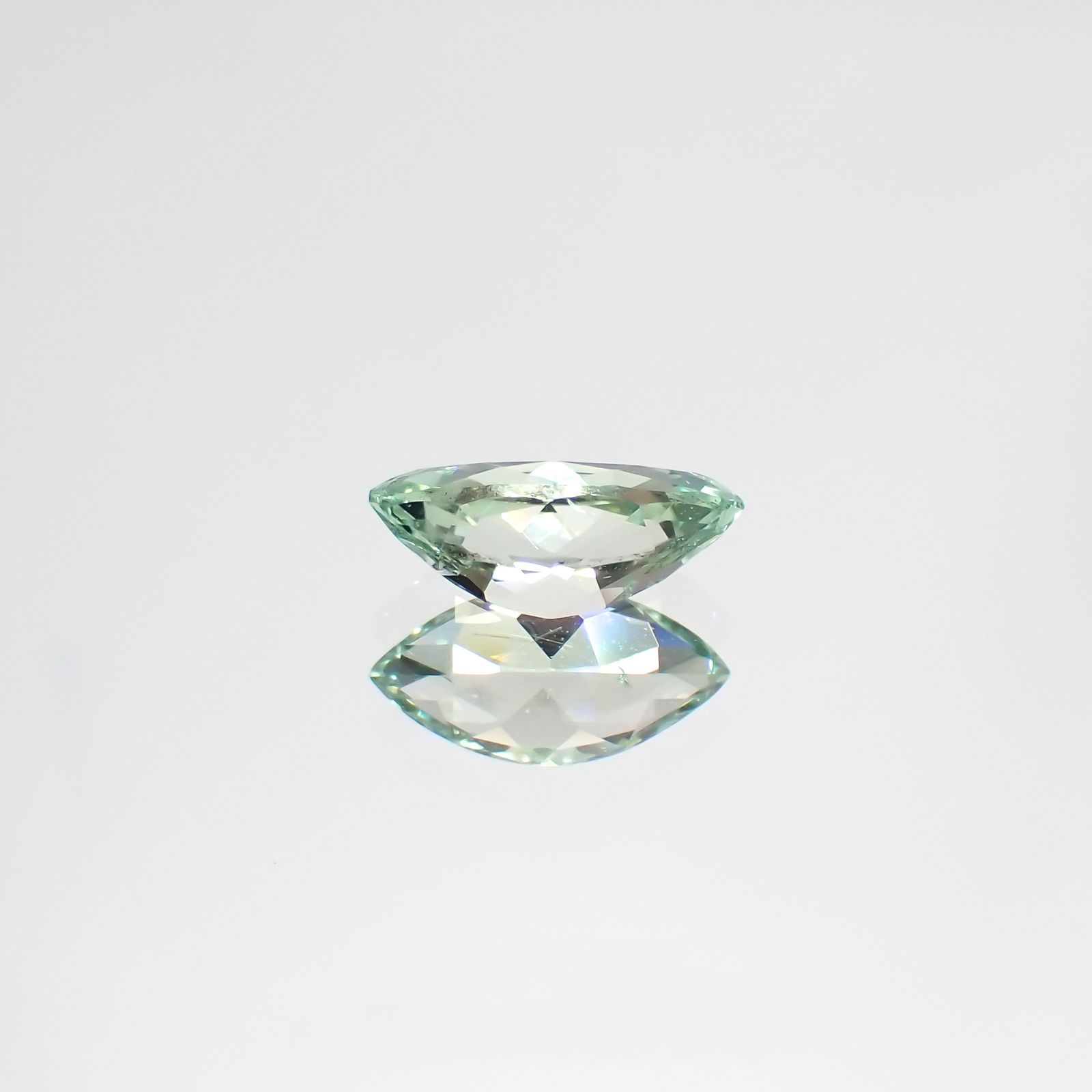 バナジウムコーネルピン(宝石名コーネルピン)タンザニア・タンガ州産 1.08ct 識別済[220115633]9.7x4.7mm前後