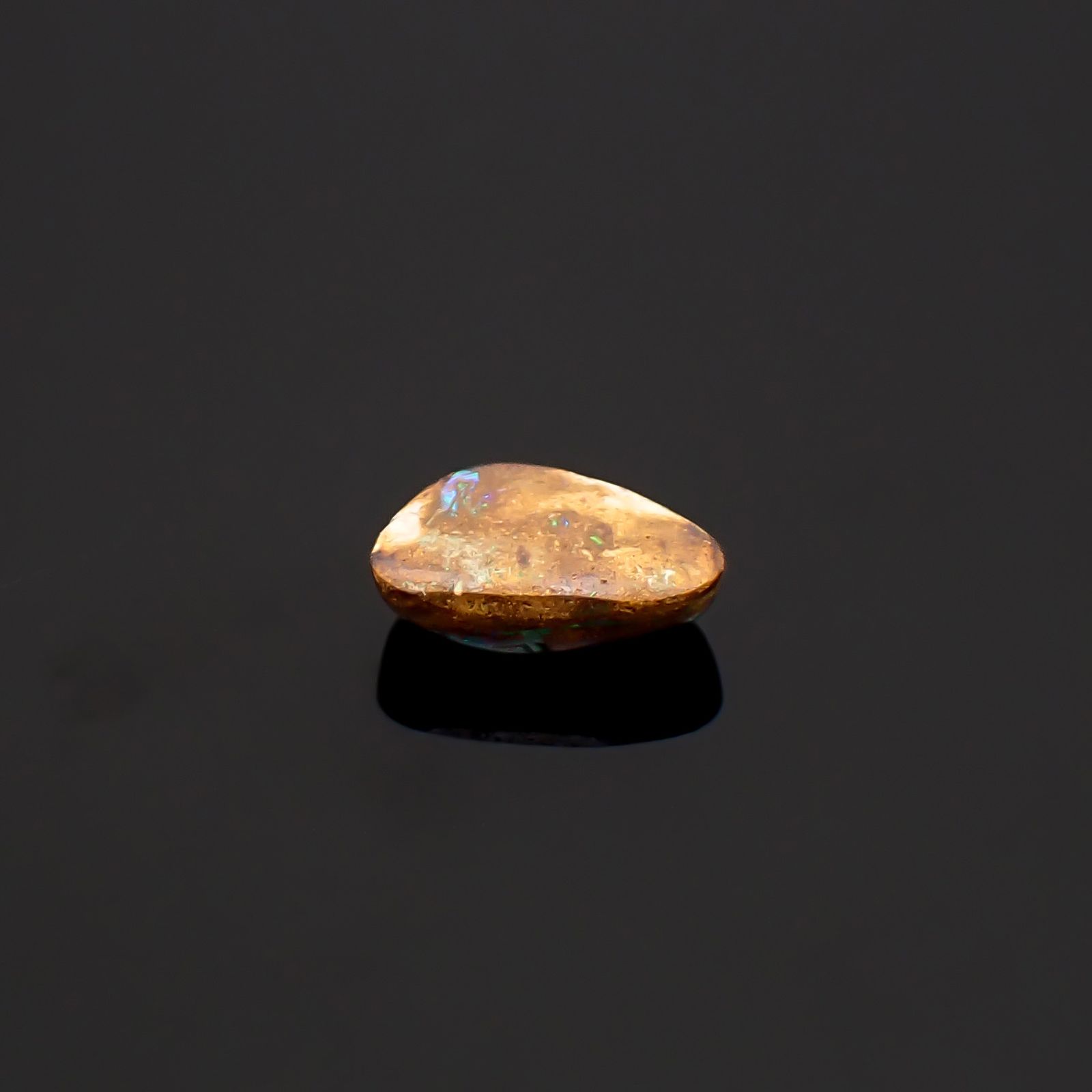 ボルダーオパール オーストラリア産 0.58ct / 7.3x4.9mm前後 [260933076]