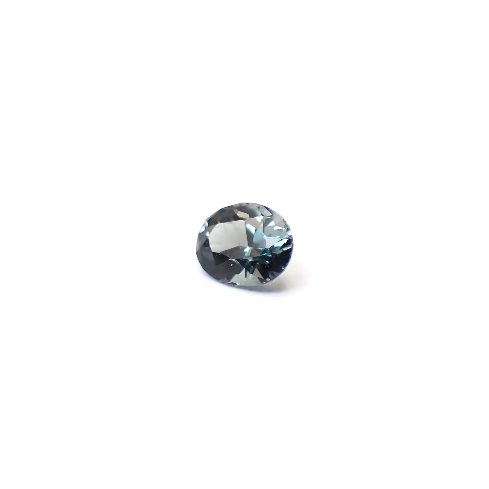 サファリン スリランカ産 0.17ct / 3.9x3mm前後 [260432047]