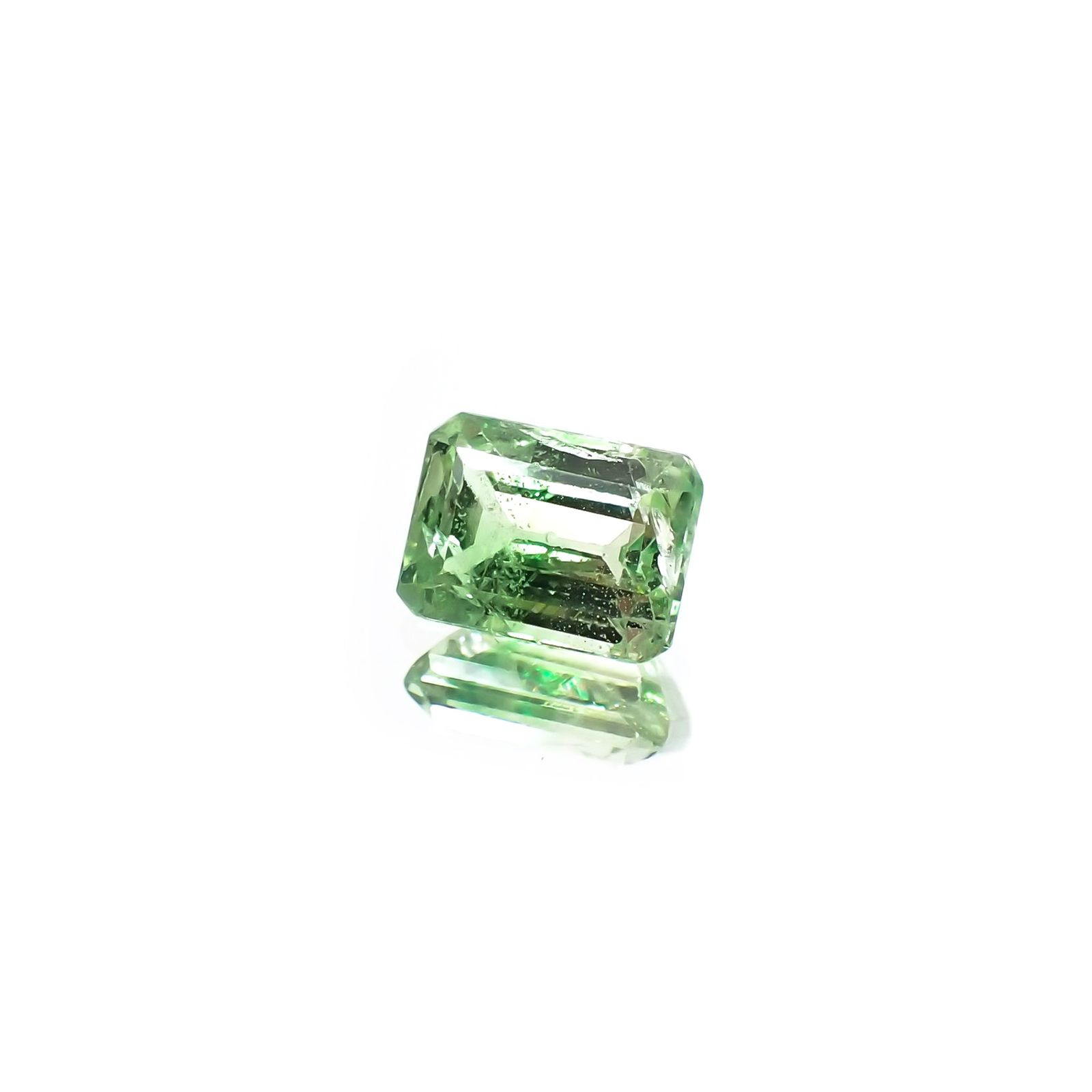 バイカラーツァボライト(宝石名グリーン グロッシュラー・ガーネット) タンザニア産 1.29ct 識別済[210711906]6.8×5mm前後