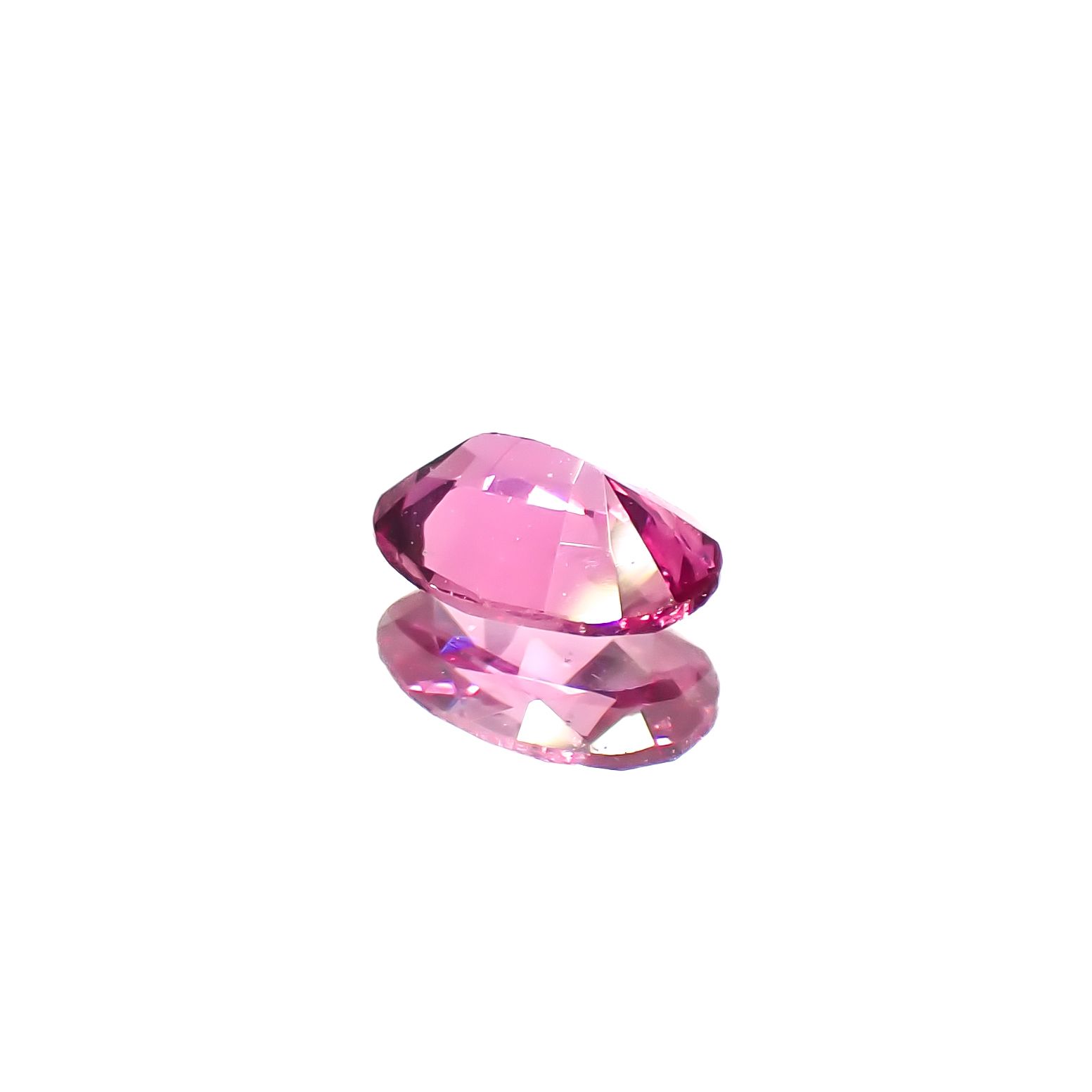 ネオンピンクサファイア スリランカ産 0.28ct[240728546]5x3.4mm前後