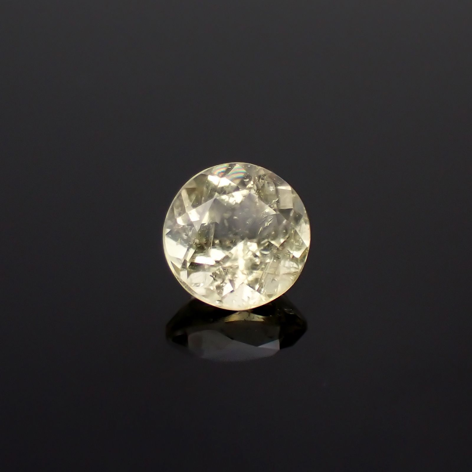 ブラジリアナイト(宝石名ブラジリアナイト)ブラジル産 0.87ct 識別済[230220692]6.1x6mm前後