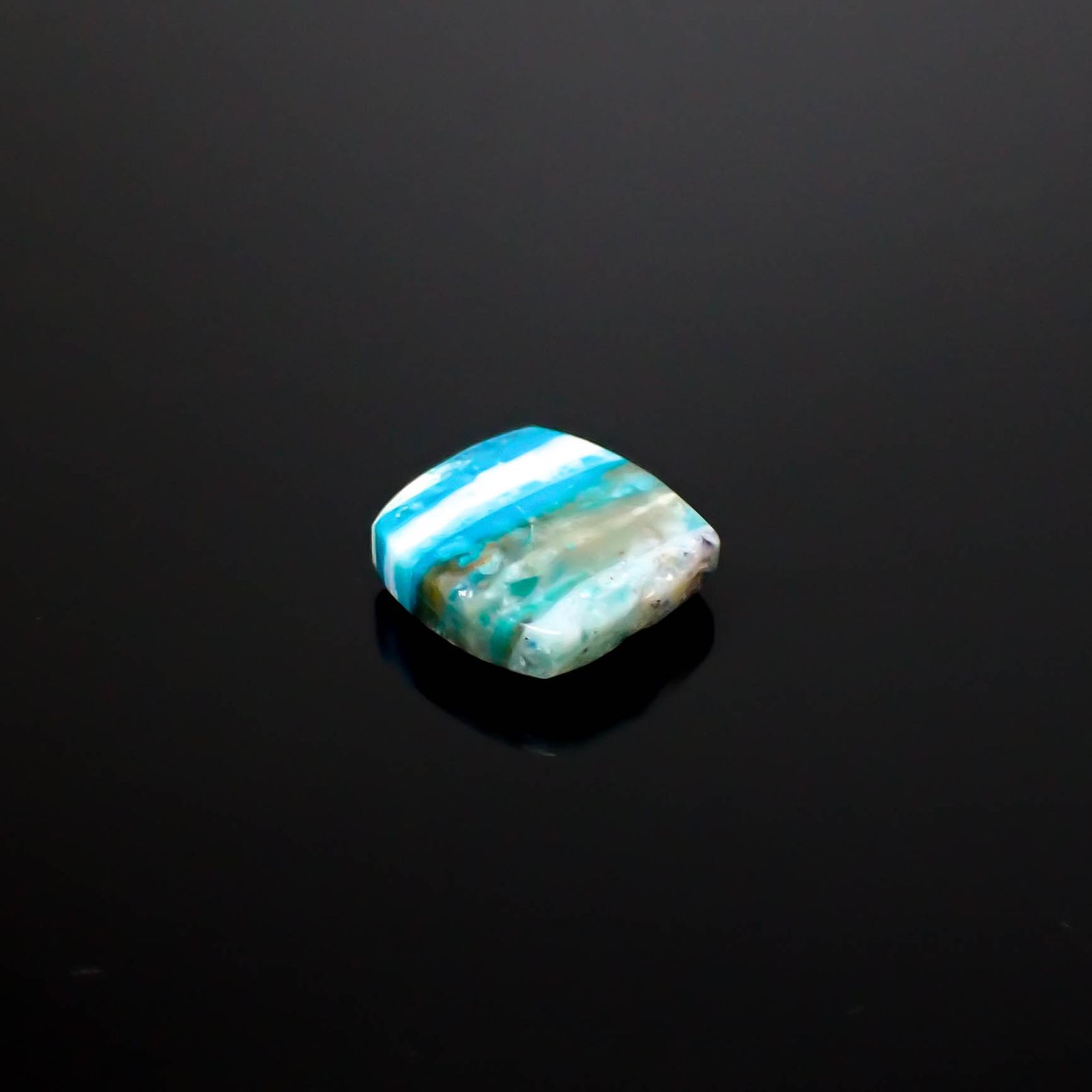 ブルーオパール ペルー産 2.77ct [250430261]10.1x10mm前後