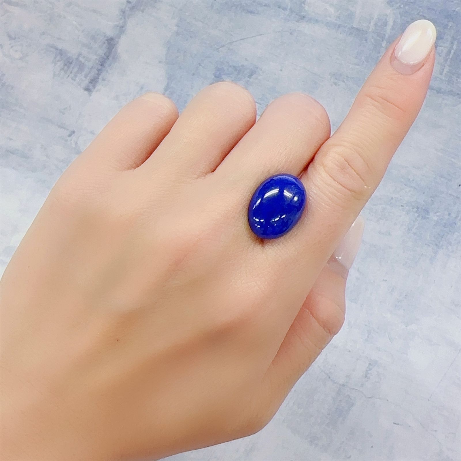 ラピスラズリ アフガニスタン産 8.95ct[230220610]18.1x13.1mm前後