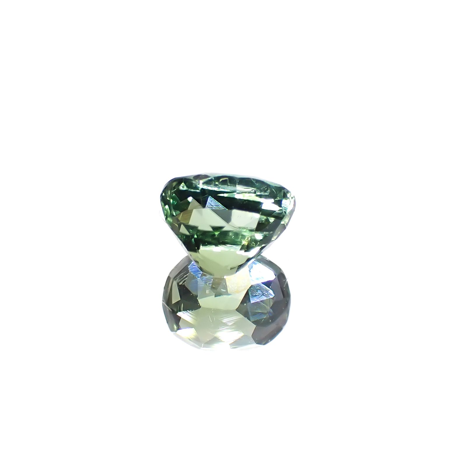 グリーントルマリン(宝石名トルマリン)アフガニスタン産 0.82ct 識別済[240527795]6x4.8mm前後