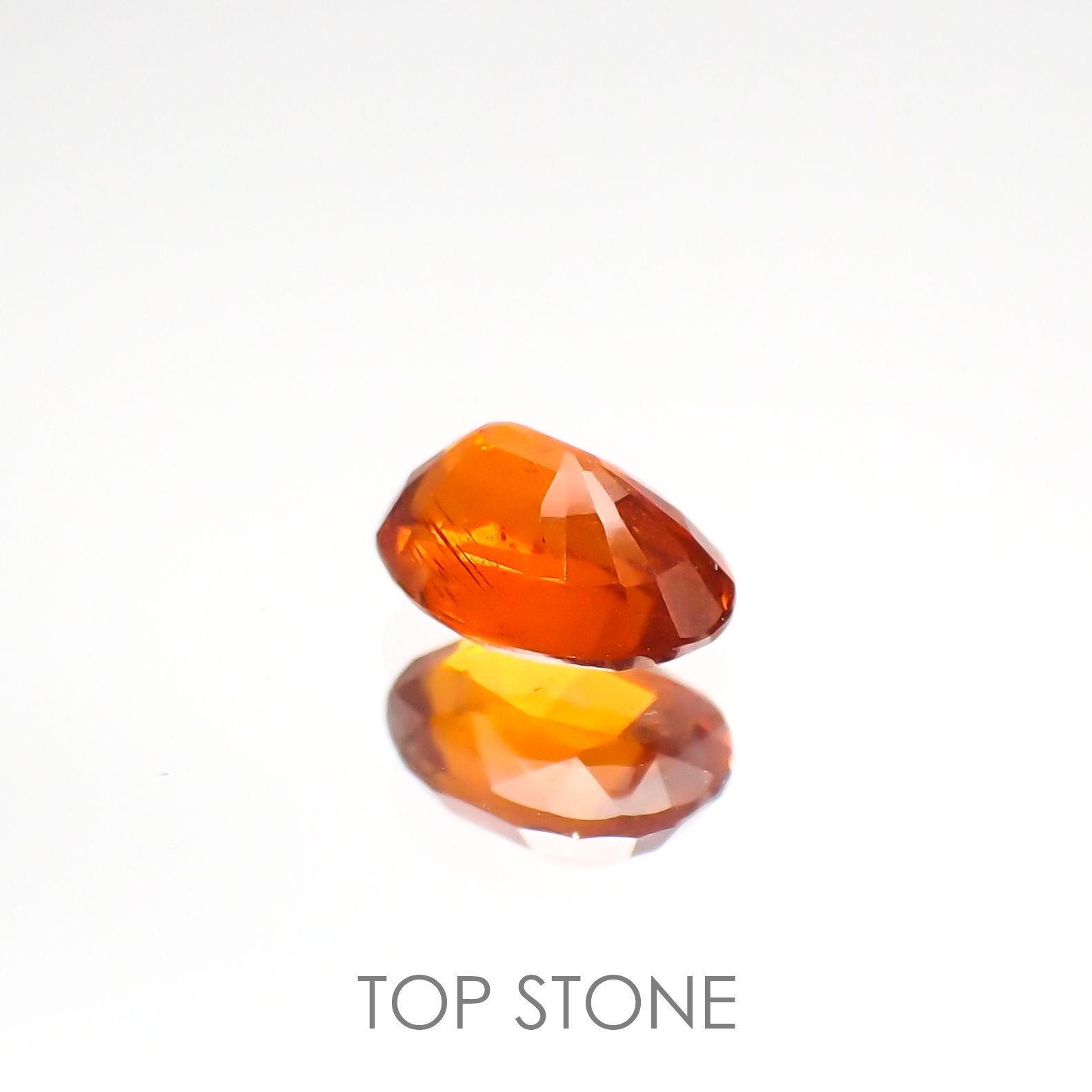 オレンジカイヤナイト タンザニア産 ルース 1.14ct[210812447]7.0×5.1mm前後