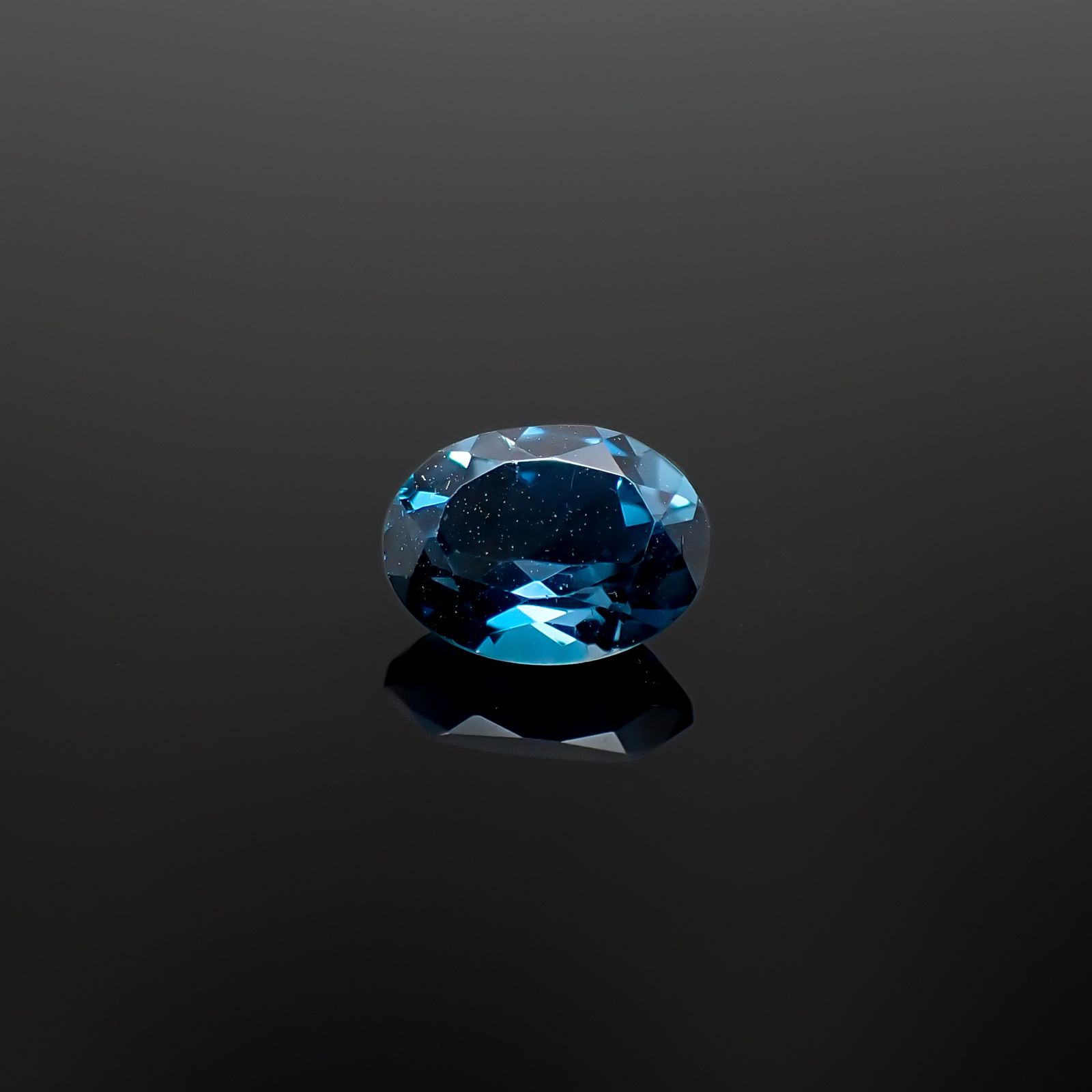 ロンドンブルートパーズ ブラジル産 1.50ct[240326793]7.8x5.9mm前後