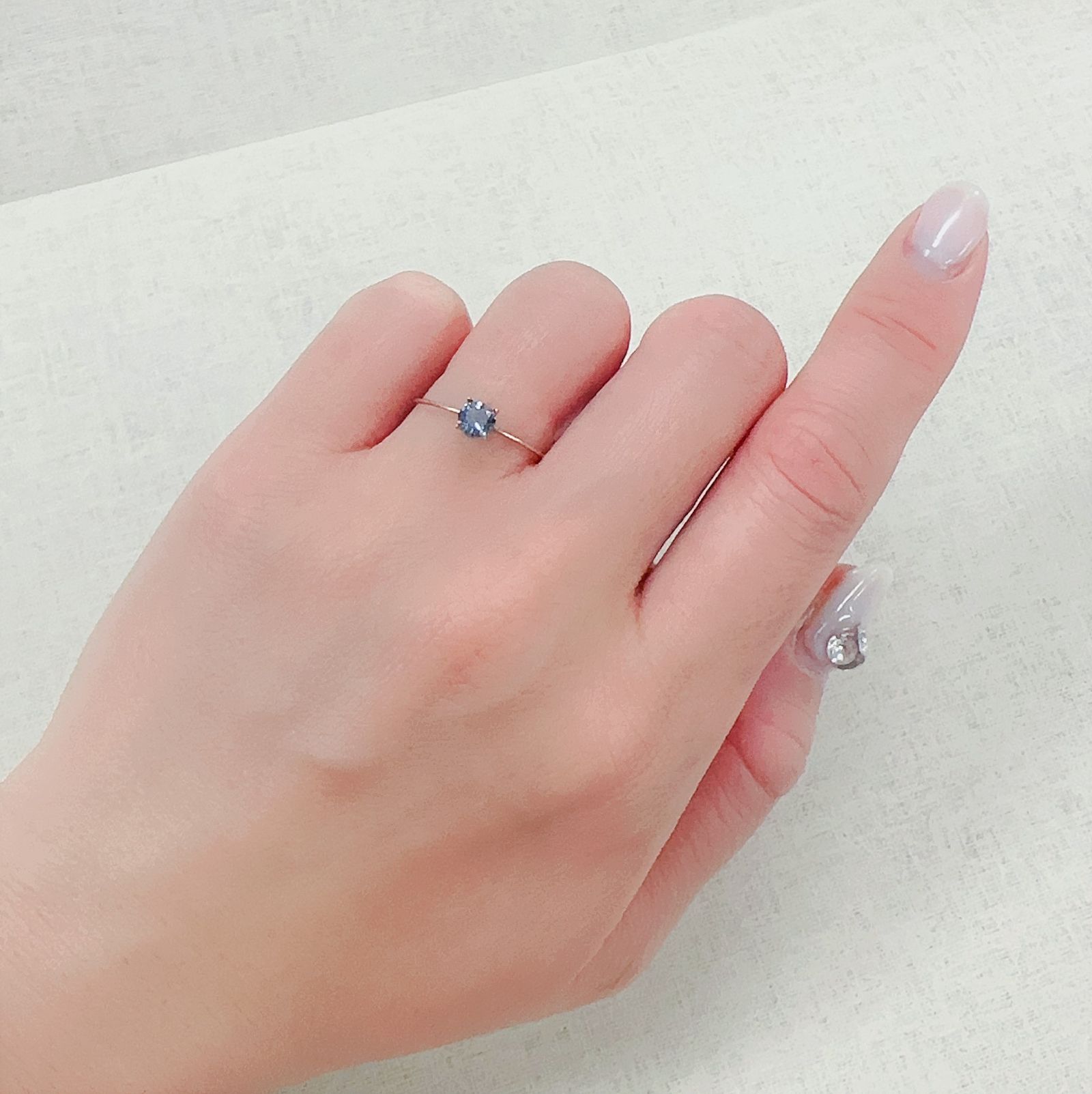 グレースピネル タンザニア産 0.41ct[230421537]4.4x4.4mm前後