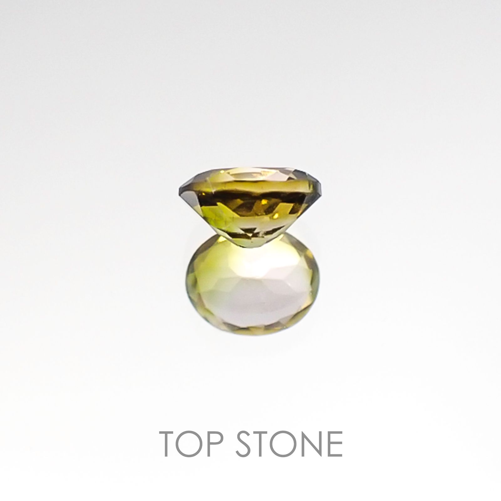 バイカラートルマリン ブラジル産 ルース 0.37ct[20106473]4.9×4mm前後